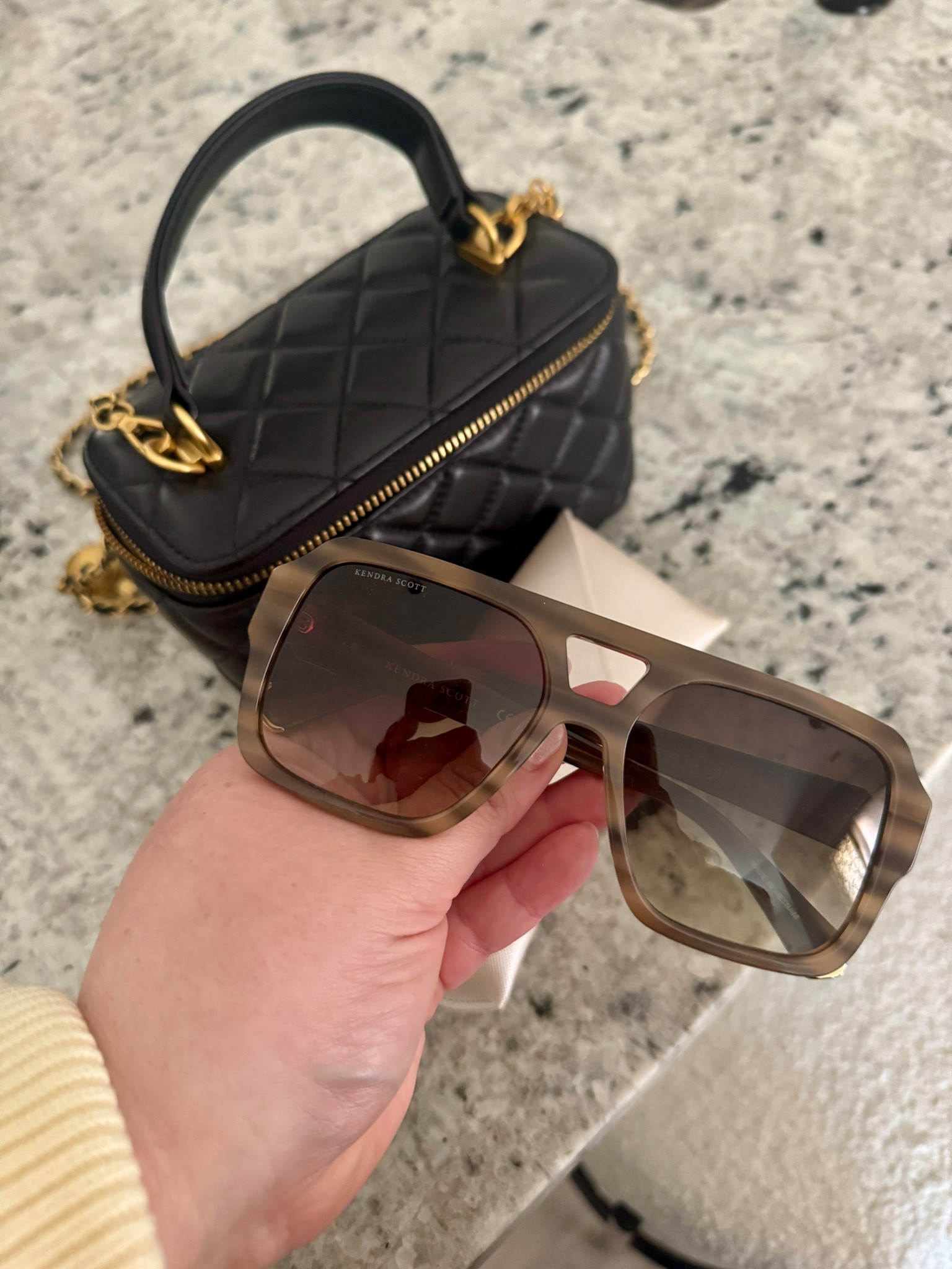 Accessories of the day 😎 

#rebekahelizstyle

#LTKFindsUnder100 #LTKootd