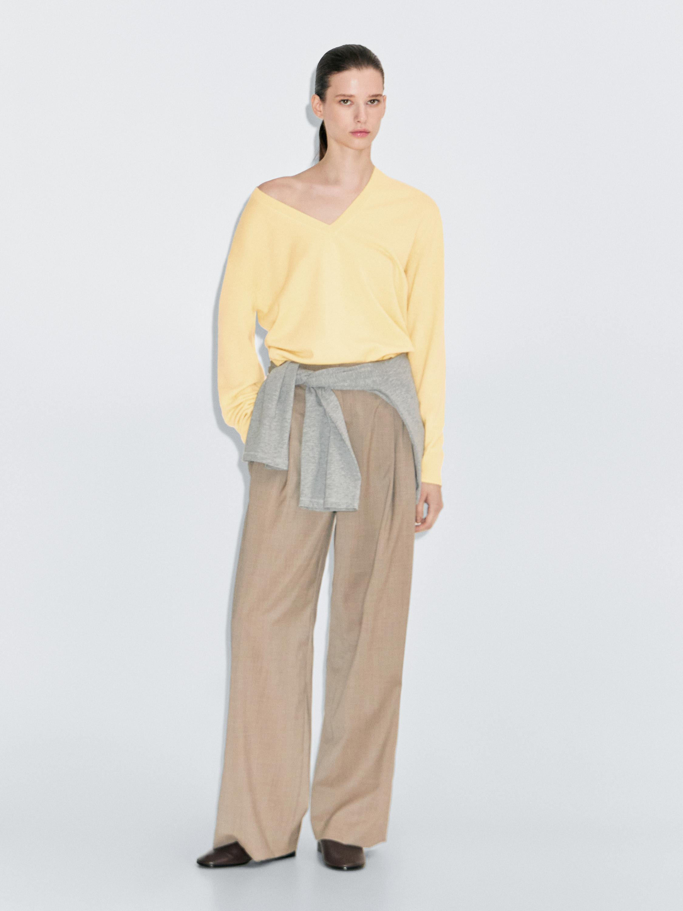 Wool blend deep V-neck knit sweater | Massimo Dutti UK