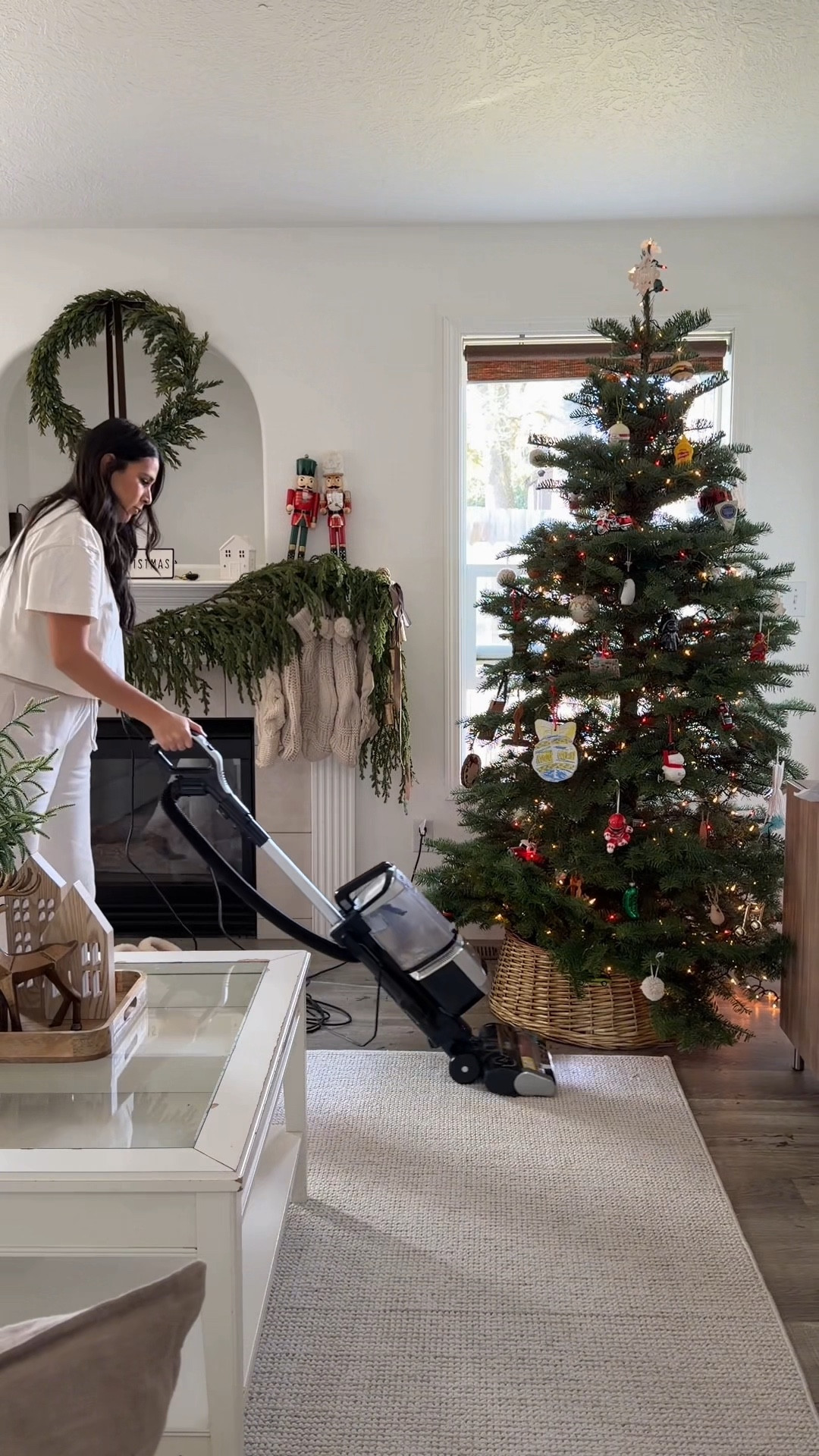 VLOGMAS Day 1. Spend a productive cleaning date with me.


#vlogmas #momtok #home #homedecor #cleantok @target @blueland @softscrub @sharkhome @scrubdaddy

#LTKmomlife #LTKdayinmylife #LTKHoliday