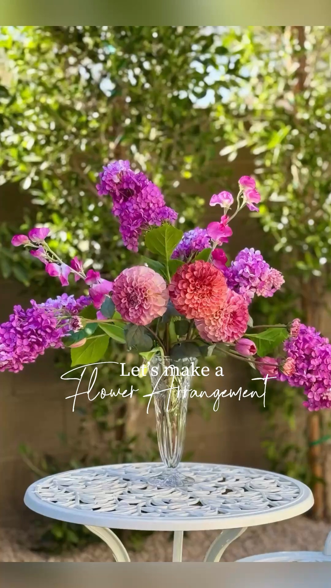 Cannot get over how beautifully realistic these florals are. The colors, the details… so pretty!!! 

Faux dahlia, faux hydrangea, faux tulips, real touch faux flowers, sweet peaas