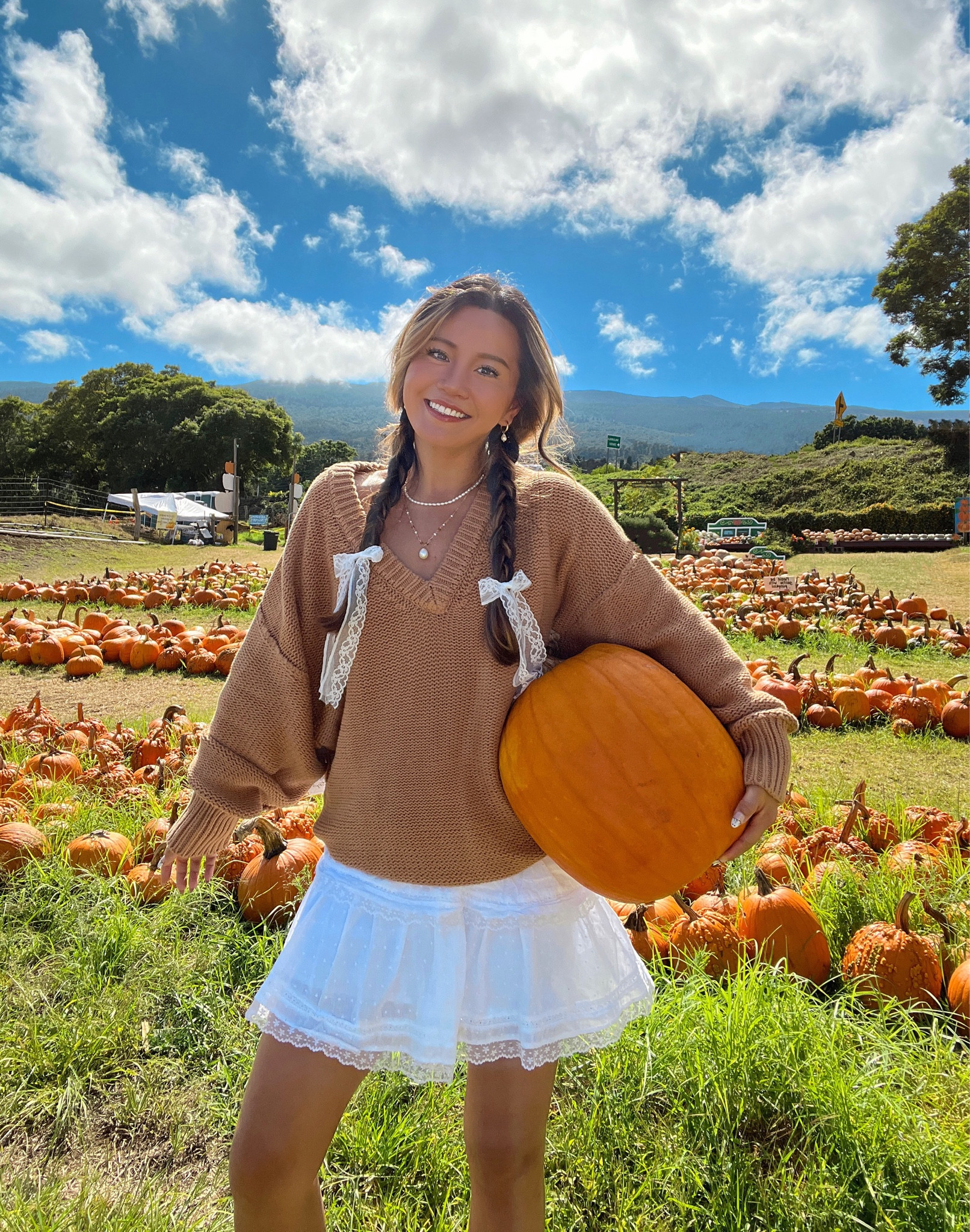 Pumpkin patch fall outfits


Fall fits, sweater, fall sweater, hair clip, jewelry, skirt, White skirt
Free people, free people sweater
nordstrom

#LTKSeasonal #LTKHoliday #LTKHolidaySale