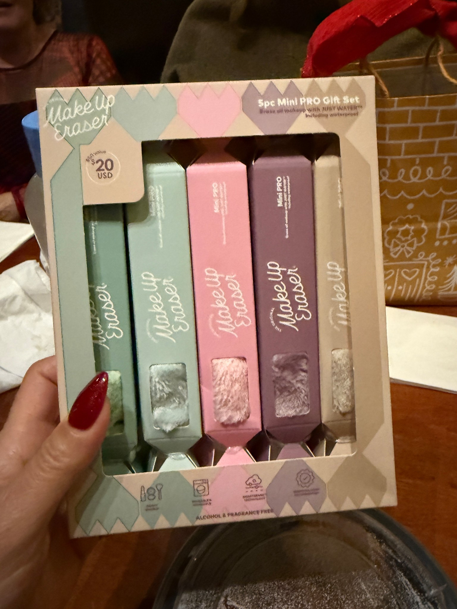 The magic eraser is the best beauty hack on the market for removing makeup and the most perfect stocking stuffer! 💄

#LTKBeauty #LTKGiftGuide #LTKHoliday