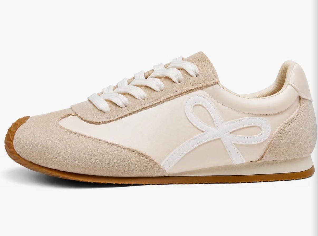 Tennis shoes - ON SALE, these are so cute and the bow is so sweet! More colors available 


#LTKActive #amazon #tennisshoes #teacheroutfit #salefinds

#LTKSaleAlert #LTKU #LTKOver40