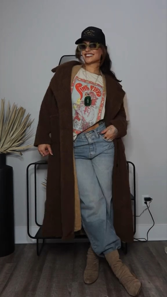 Baggy jeans but make it cool girl chic

#LTKfindsunder100 #LTKMostLoved #LTKstyletip