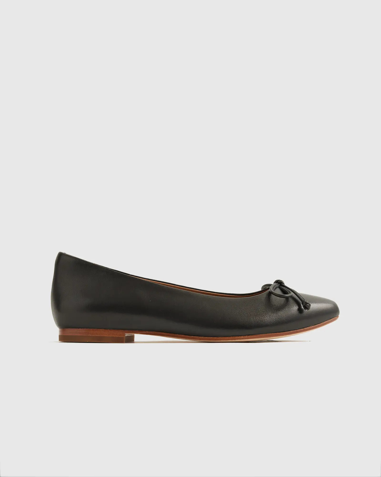 Italian Leather Pointed Bow Flat | Quince