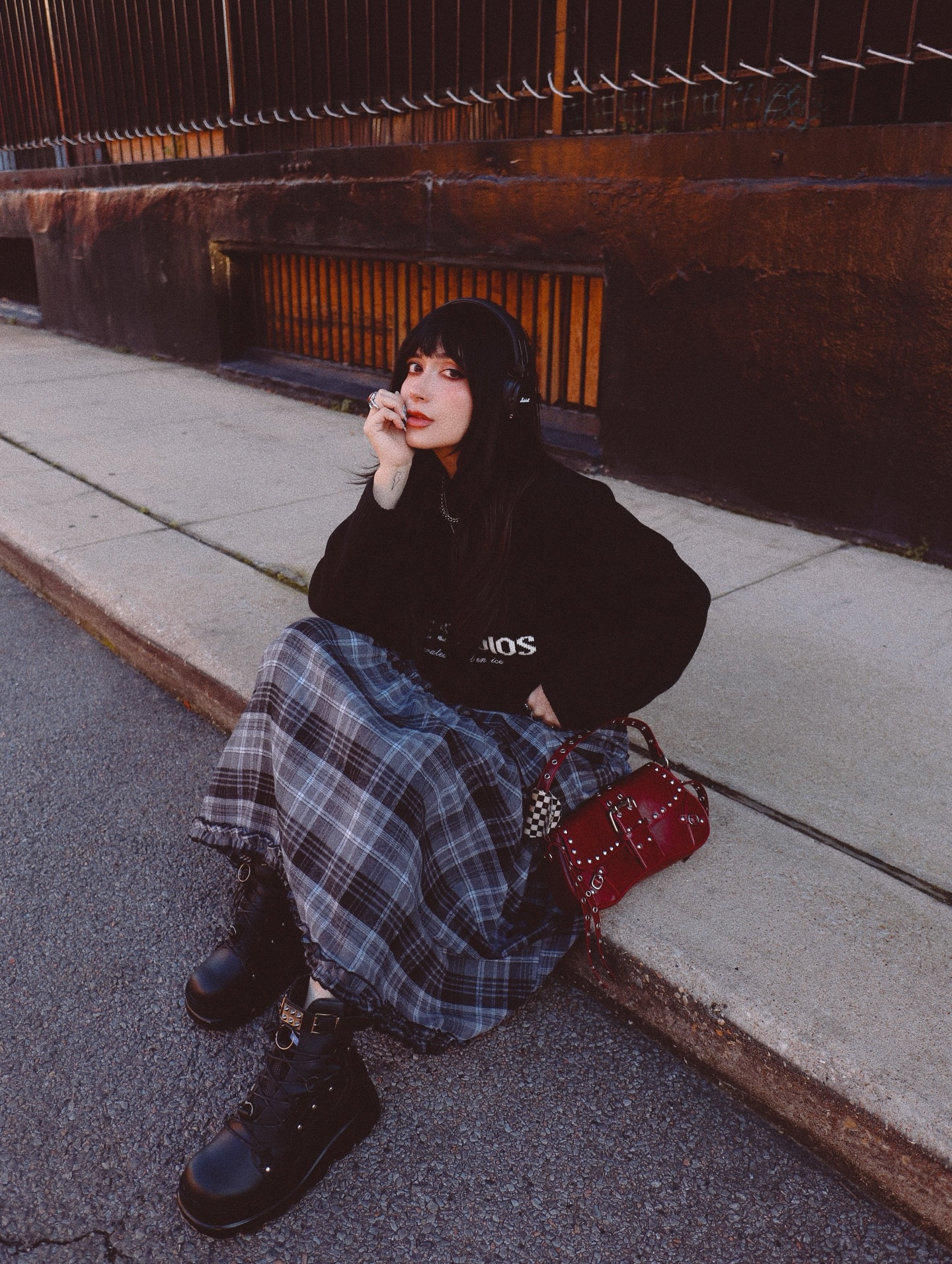Be honest: what song do you think I’m actually listening to? 🖤🎧 ootd: chunky sweater from @emestudios_ + plaid maxi skirt + platform boots ✨
.
.
.
.
.
.
.
.
.
 #falloutfit #fallstyle #grwm #altfashion #mystyle streetstyle everydaystyle amazonfashion  AlternativeFashion GrungeStyle  EdgyFashion  RockChic  howtostyle howto FashionInspo OutfitOfTheDay OOTD  gothgirls gothgrunge StreetwearFashion houstonblogger asseenonme plaidskirt houstoncontentcreator christmasoutfits  GrungeOutfit  styleinspiration  casual outfit inspo, style 10 , spring outfit ideas, amazon fashion finds, easy outfit inspo, what to wear, brunch outfit idea, coffee date outfit , band tee outfit , spring outfit , fall outfits .

#LTKgrwm #LTKdayinmylife #LTKSpringSale