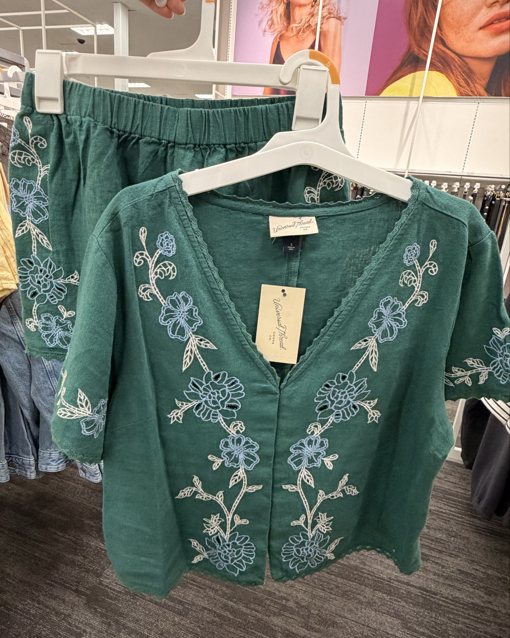 It’s all in the details 💚

#LTKootd