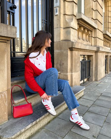 Hearts everywhere ❤️
From the shirt to the socks 🧦 


#LTKitbag #LTKeurope #LTKshoecrush