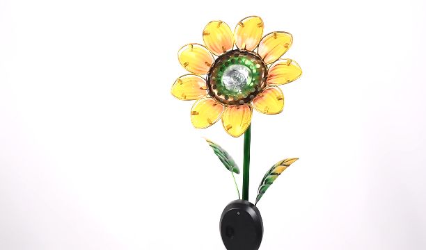 Better Homes & Gardens Yellow Glass Sunflower Solar Stake Light Outdoor Decor | Walmart (US)