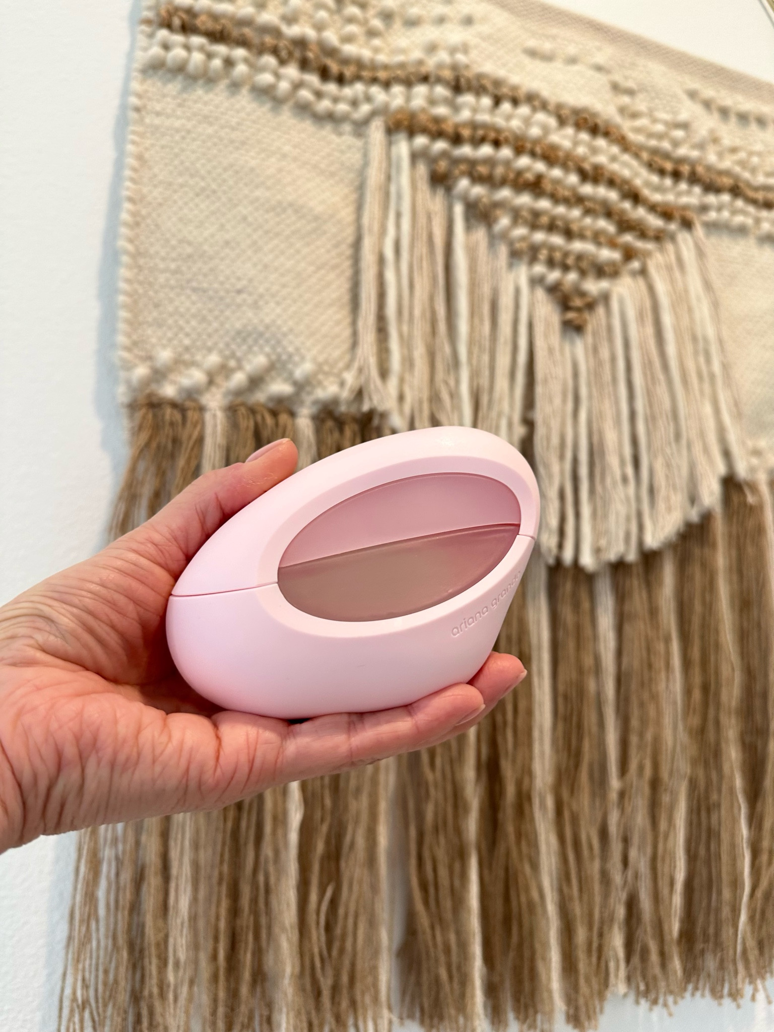 This new MOD Blush perfumes is sweet, clean, and pretty for Spring. // Here are my favorite Ariana Grande #perfumes available at #ulta 

#LTKbeauty