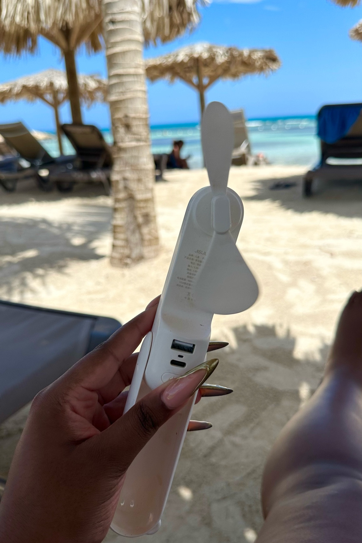 Iykyk… I never leave without her. Me and this fan are the best of friends.

#LTKtravel