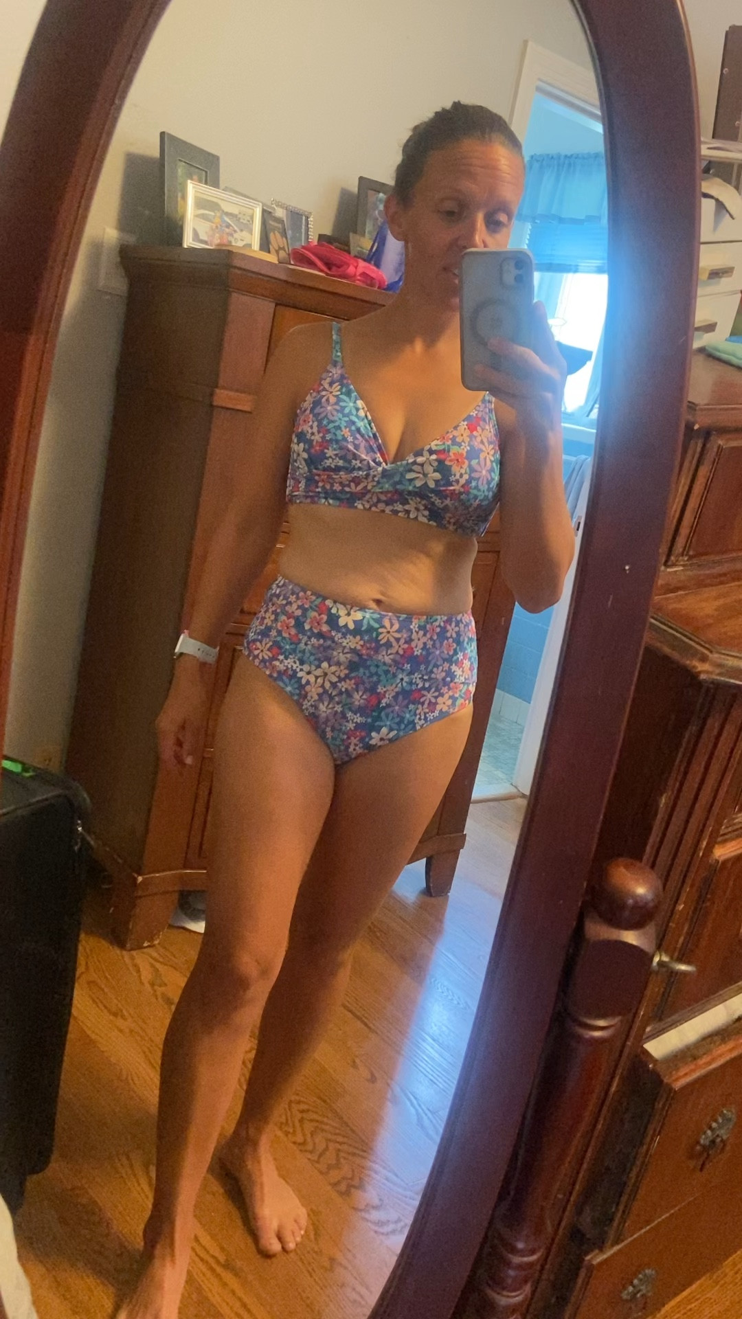 $34, two-piece twist front floral swimsuit, XS-XL, 20+ colors/prints available 

#cupshe #swim #amazon #watchnow #amazonfinds #amazonprime #LTKSeasonal #LTKU #LTKOver40 


#LTKStyleTip #LTKSwim #LTKFindsUnder50