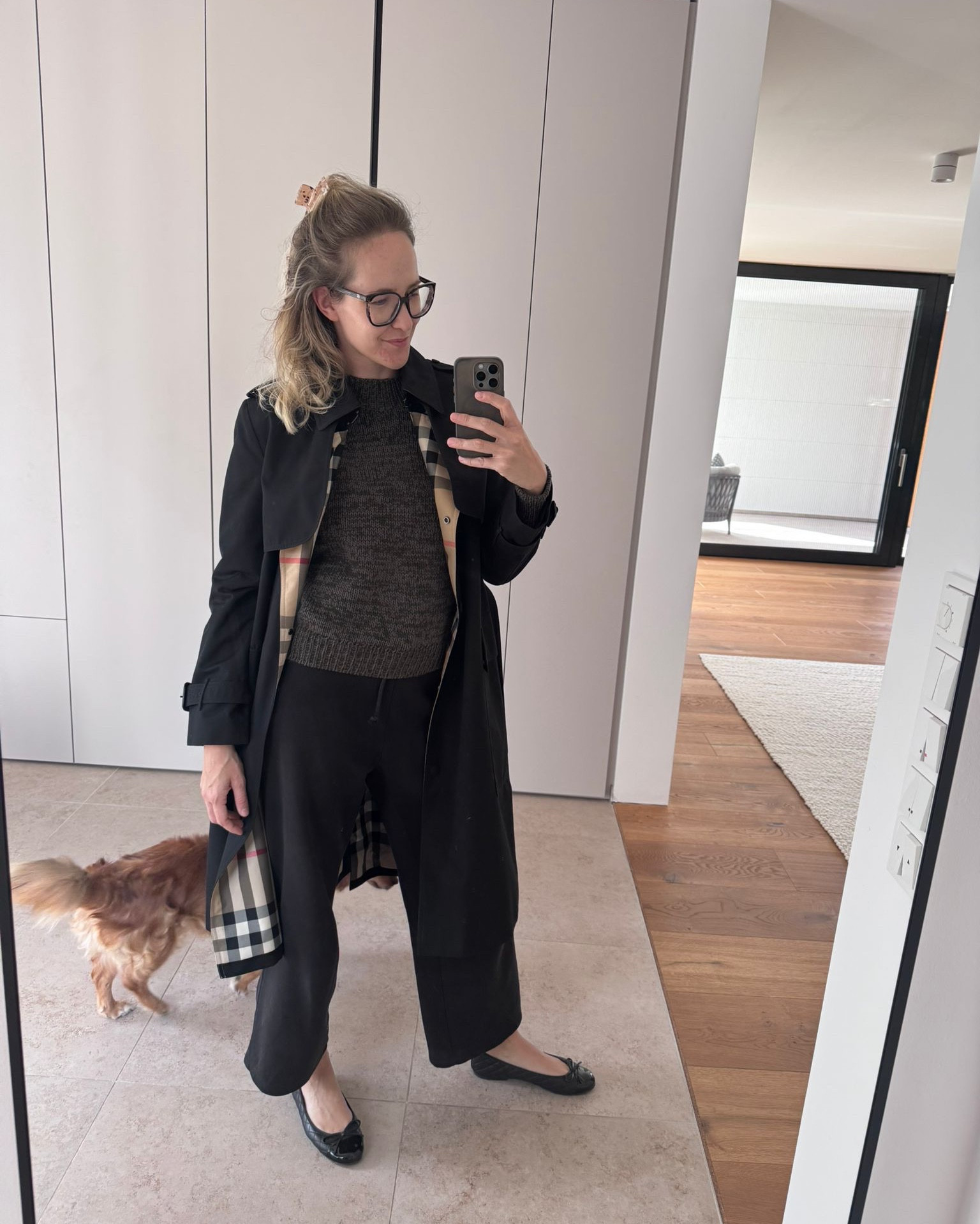 Outfitinspo - ein gemütlicher und smarter Alltagslook in Sweatpants, denn kombiniert mit Trench und Ballerinas wirkt er nicht nur gekonnt, sondern auch chic 🖤😎

Verlinkt haben wir euch unsere Highlights aus allen Preissegmenten (€-€€€). 




#LTKstyletip #LTKdeutschland #LTKeurope