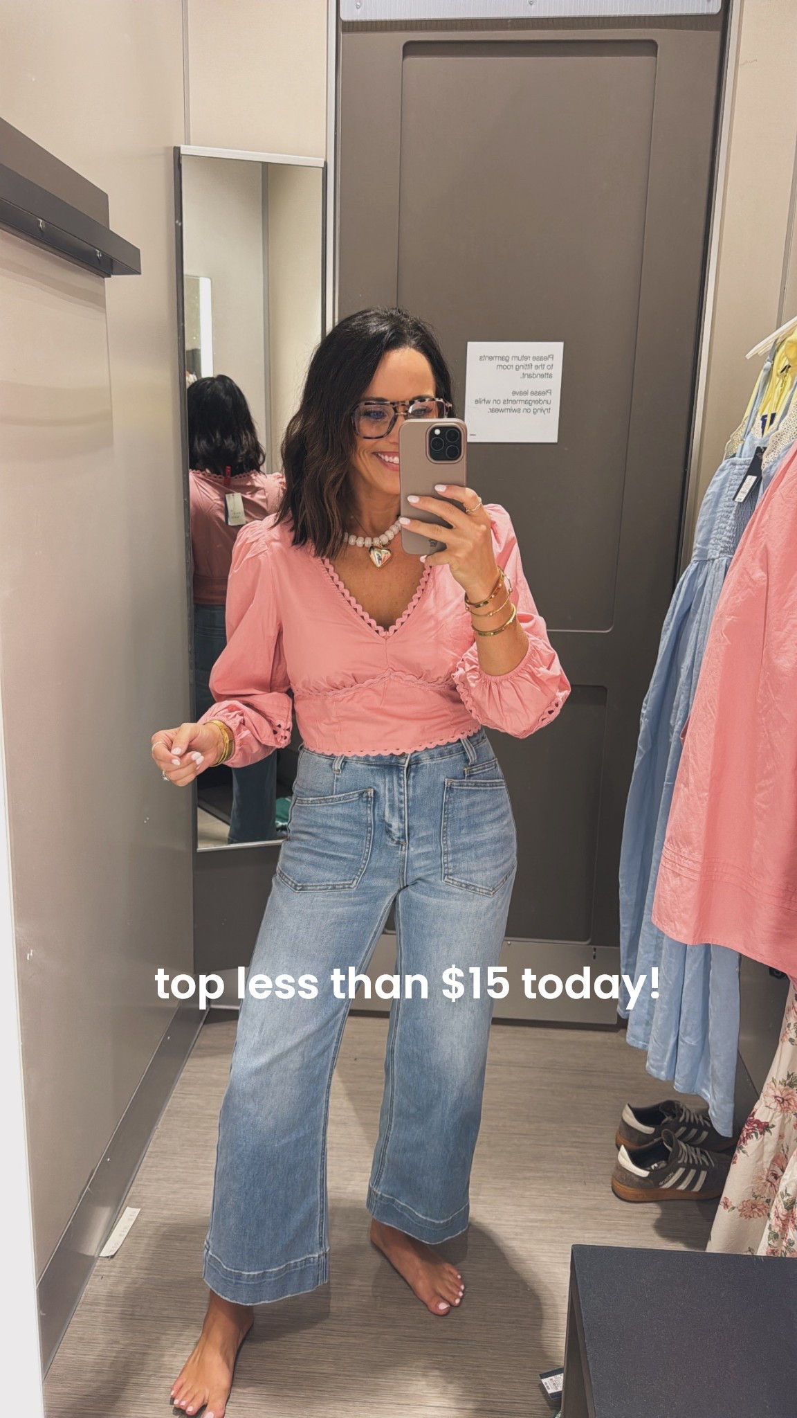 the cutest little target top & it’s under $15 🙌

target outfit, budget find, summer top

#targetstyle #ltkunder30 #affordablefind #summeroutfit #budgetstyle
