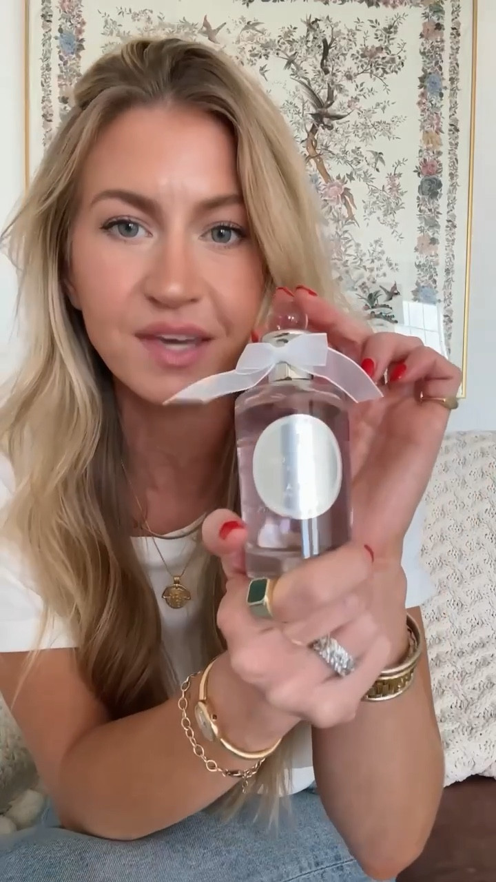 The perfume very pick girl should have! 

#LTKGiftGuide #LTKHoliday