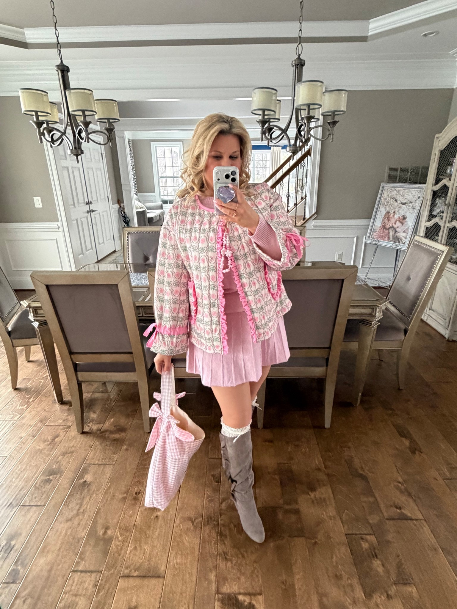 Perfect cozy book shopping outfit 🌸 

#LTKootd #LTKMidsize #LTKdayinmylife