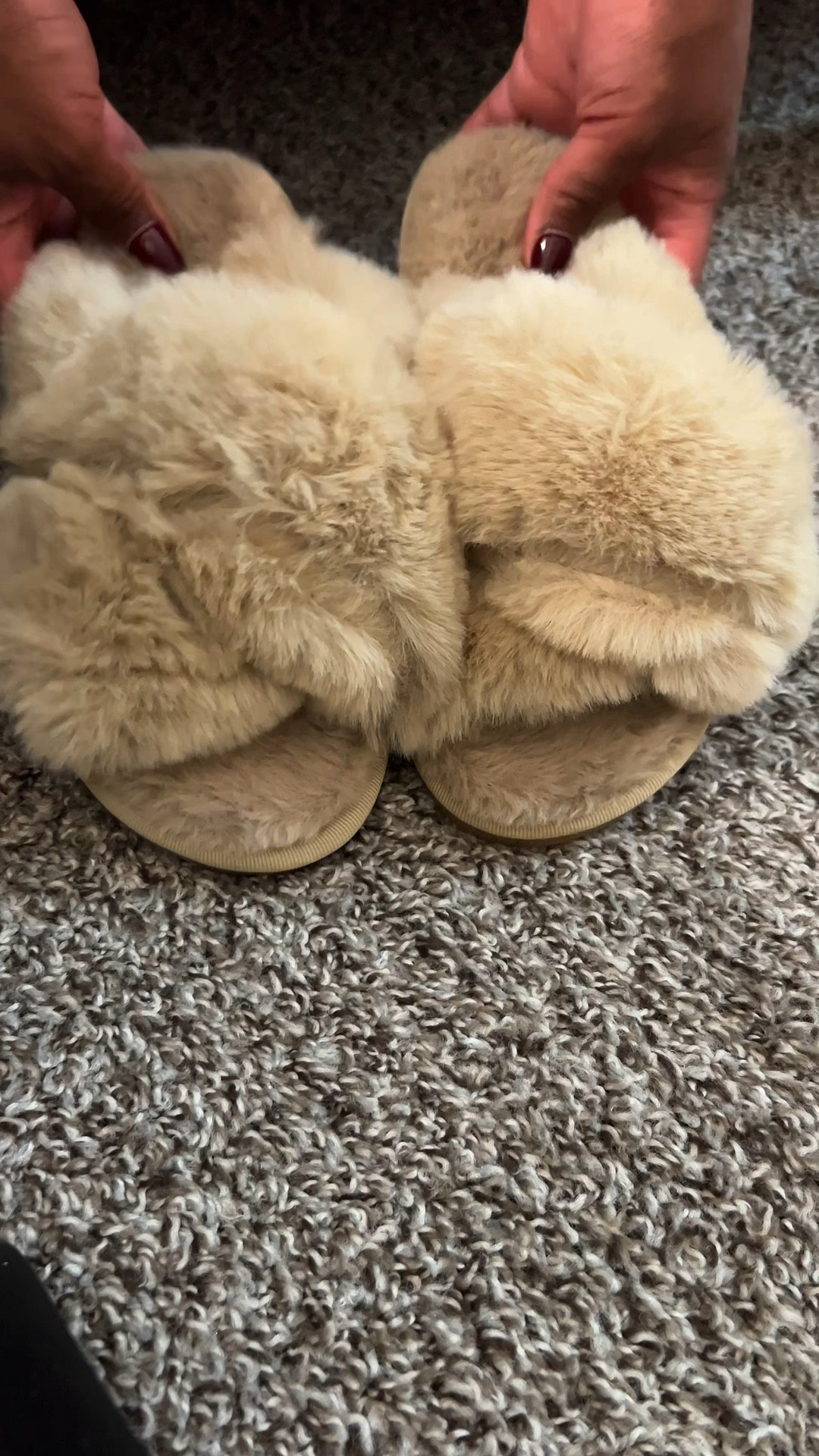 It’s time for cozy house slippers and they’re under $10, on Amazon! 

I wear a size US10 and could have sized up. The 10 fits like a 9

#LTKHome #LTKFindsUnder50 #LTKGiftGuide