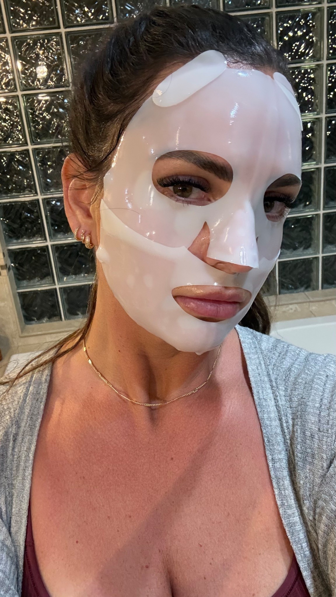 Collagen mask 😮‍💨

#LTKBeauty #LTKselfcare #LTKmomlife
