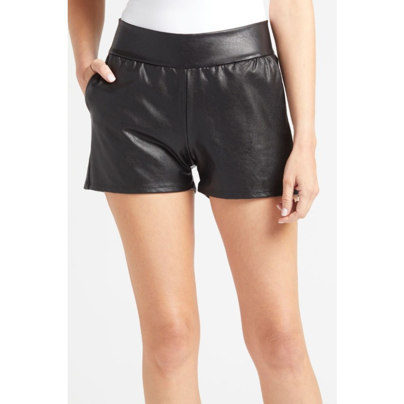 COMMANDO Faux Leather Relaxed Short | EVEREVE | Evereve