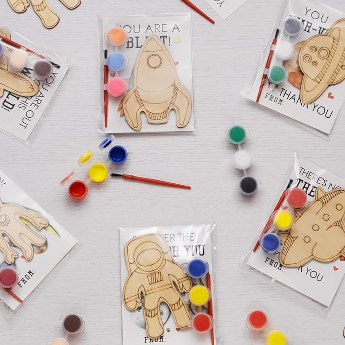GEECOZYLIFE Space Party Favors, 24 PCS Space Cards, Astronaut Wood Painting Craft Kits | Amazon (US)