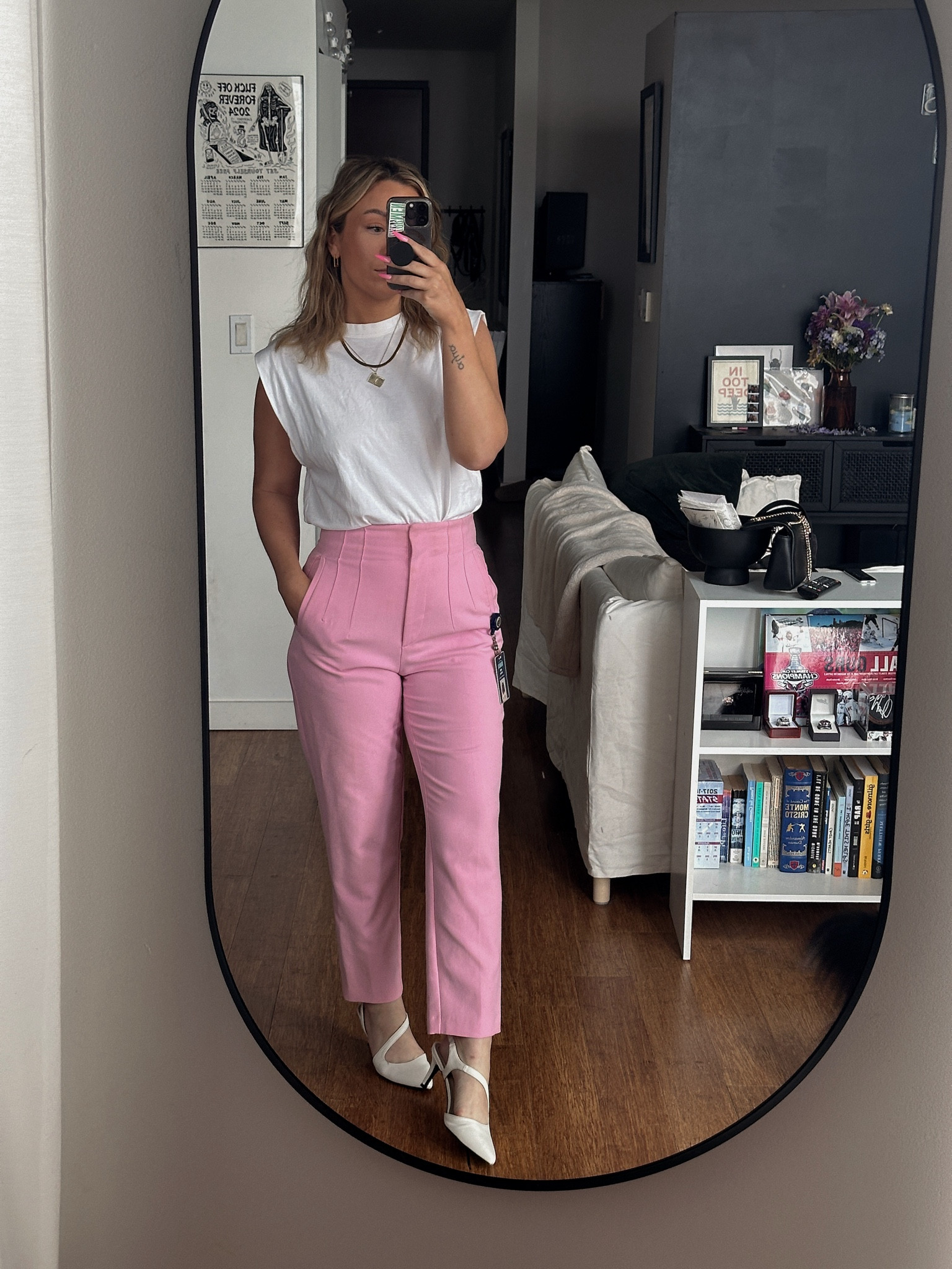 top - h&m
pants - zara
heels - amazon

#LTKFindsUnder50 #LTKStyleTip #LTKWorkwear