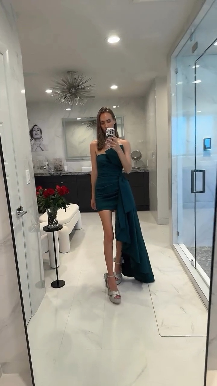 Which outfit is your vibe?
Mine are all!

#outfit #partyoutfit #preppyoutfit #minidress #denim #vibe

#LTKparties #LTKworkwear #LTKVideo