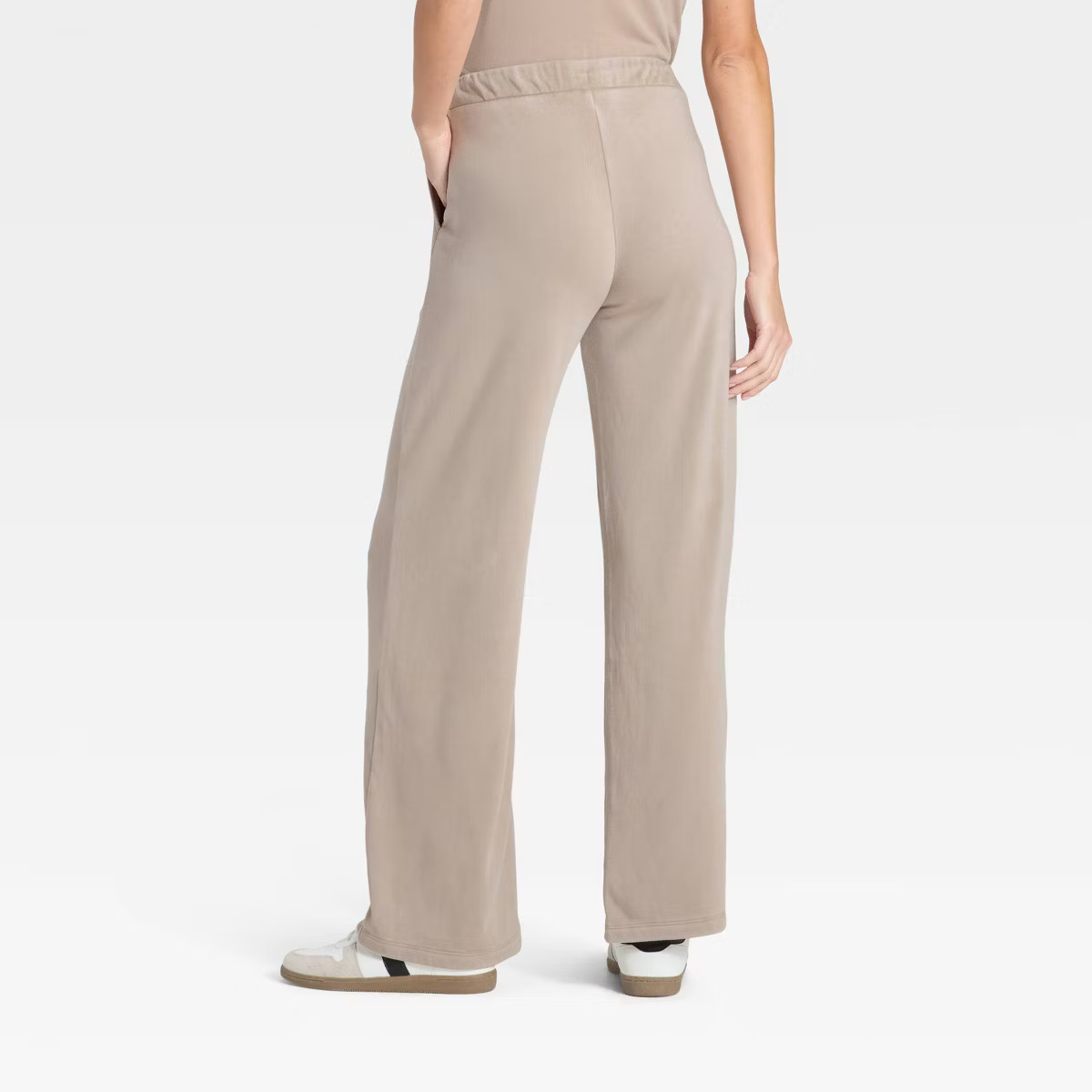 Women's High-Rise Fleece Wide Leg Sweatpants - Universal Thread™ | Target