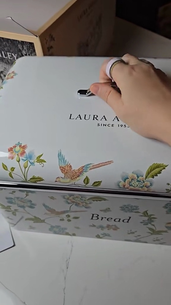 Laura Ashley bread box!! Such a cute way to organize the kitchen. #QVC


#LTKSaleAlert #LTKPlusSize #LTKHome