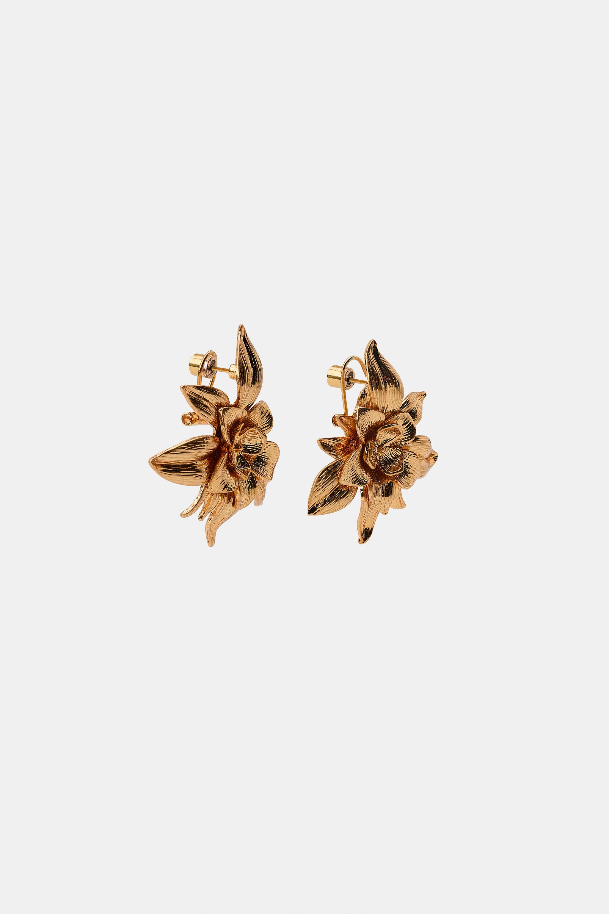 EMBOSSED FLORAL BUTTON EARRINGS | Zara US