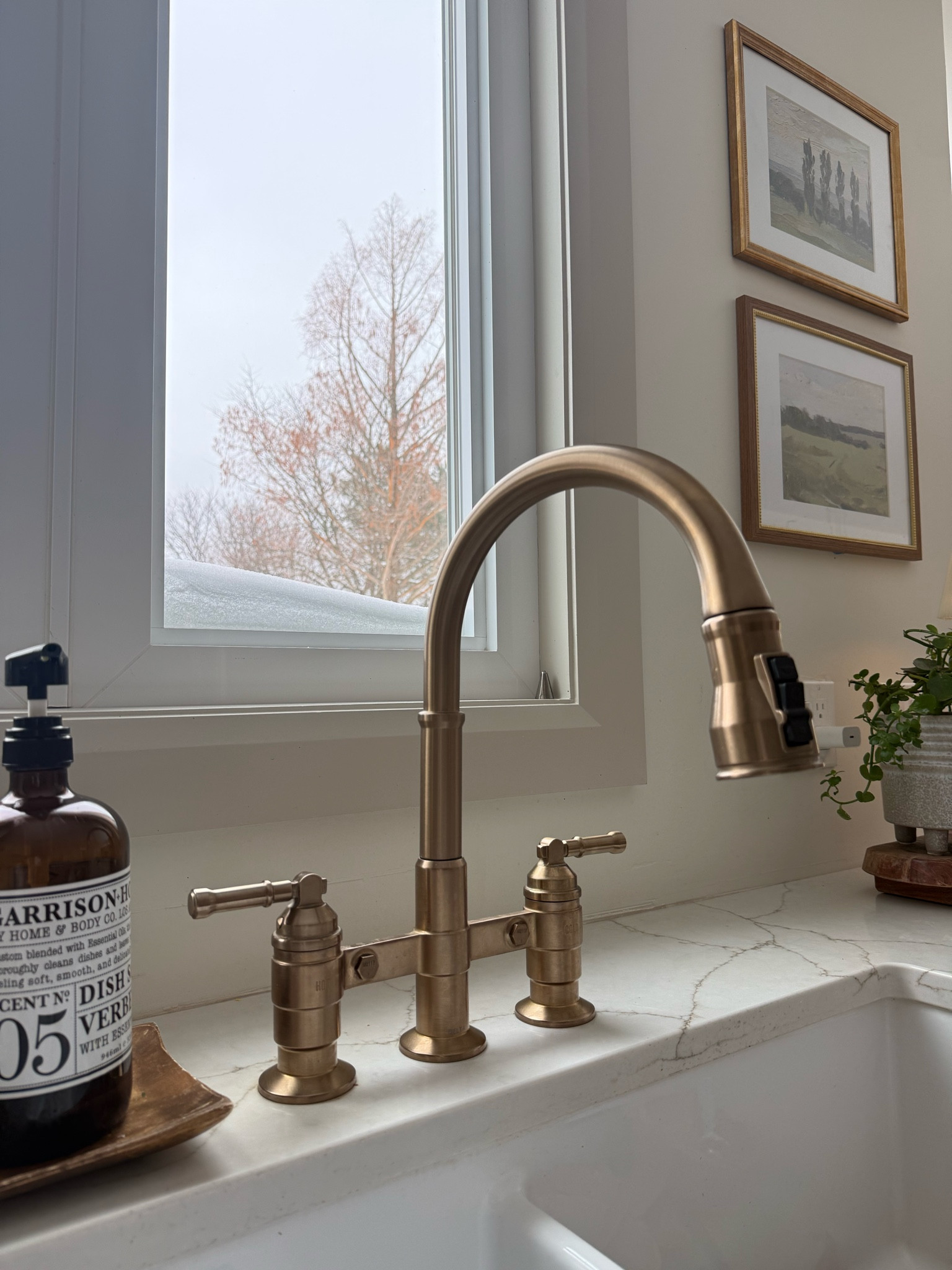 Kitchen faucet in champagne gold 

#LTKhome