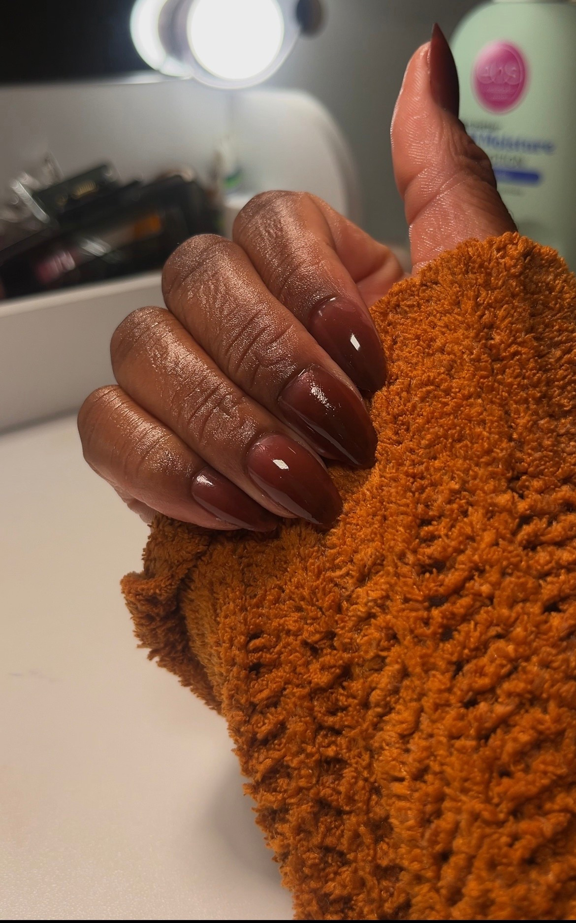 Fall nail inspo 🤎🍂

Fall nails, fall nail inspo, fall nails inspo, brown nails, press on nails, nail inspo 

#LTKFallSale #LTKBeauty