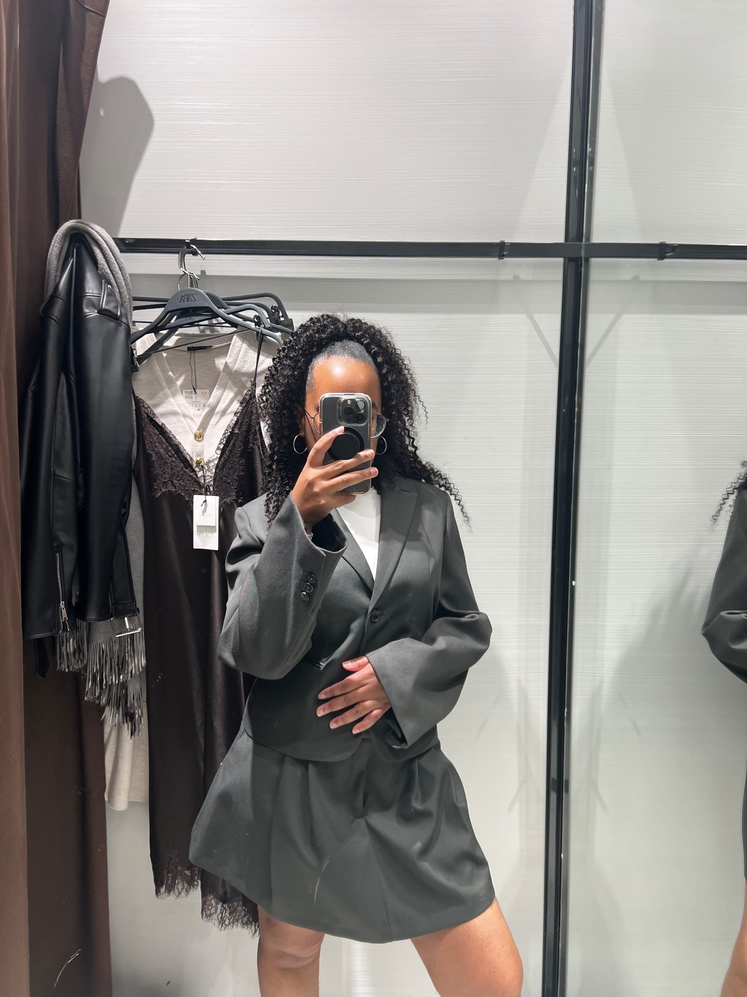 Fall Outfit Casual | @ZARA 

Straight Cut Blazer Collection - Small
(8833/062/505)

Pleated Short Skirt ZW Collection - Large
(8858/062/505)
