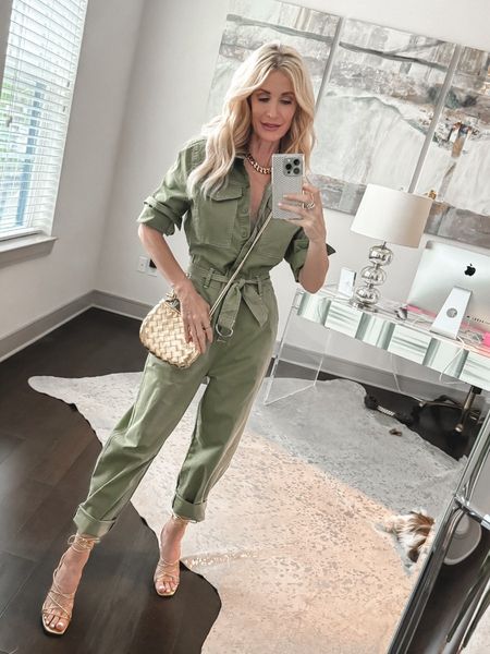 The chicest UNDER $50 jumpsuit ever! It runs tts, I’m wearing an XS. 

#LTKfindsunder50 #LTKfindsunder100 #LTKover40