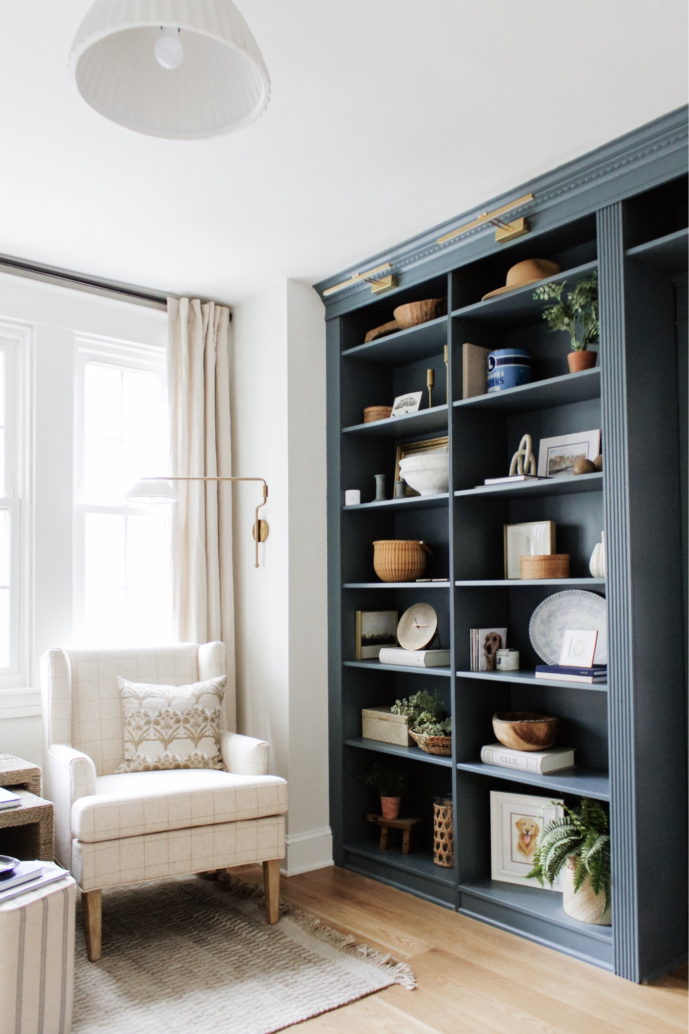 April is full of anticipation for the warmer season packed with plans ✨ Get your home & style ready with the April Edit - full of textured earth toned pieces. Shop at the link in bio!
•
Shop my sitting room and much more there, too. Message me with any questions.
•
•
•

Neutral rug, target home, Pleated wall sconce, pleated light, sitting room Gold battery operated picture lights, simple home decor, amazon home decor, simple home style Wood bowl, shelf decor, shelf design, shelf styling, decor accents, decorative objects, decorative box, lidded bin, woven basket, faux plant, paper mache bowl, target finds, home style, blue shelves   #shelfdecor #openshelves #whiteandwood #homedecor #flashesofdelight #smpliving #neutraldecor #makehomematter #makehomeyours #hygge #hyggehome #currenthomeview #bhghome #simplehomestyle #cozyhome #countrystylemag #howihaven #pocketofmyhome #interiorismo #apartmenttherapy #shelfiedecor #shelfstyle #shelfstyling #bookcasestyling #shelfiesunday #bluepaint #shelfstylingideas #shelfinspo floral pillow cover 

#LTKhome #LTKsalealert #LTKstyletip
