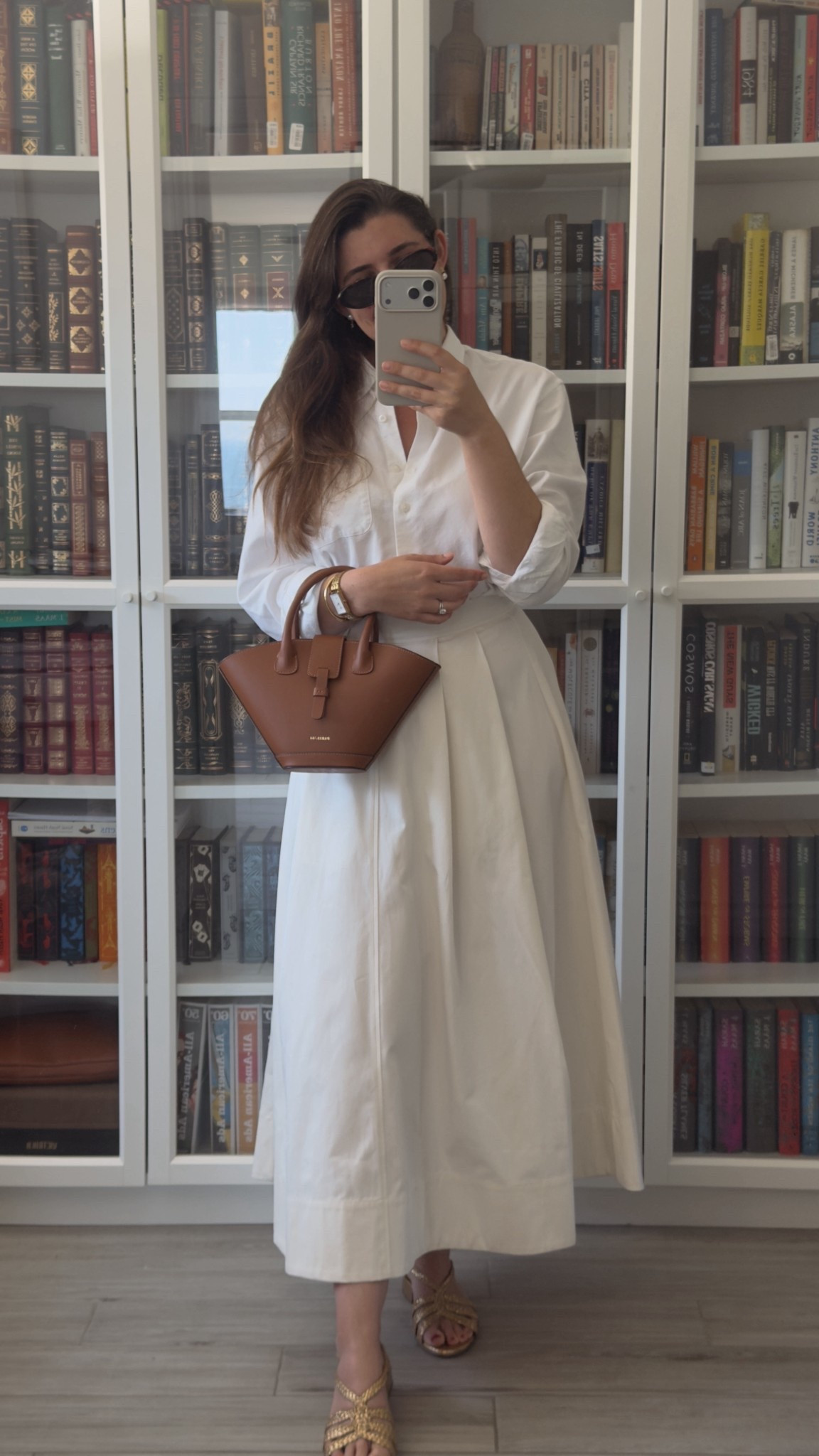 Look du Jour 🤍

I have been looking for a structured but still effortless white cotton skirt for years and I’m so excited with this one I just ordered from @SEZANE, I did size 6 and it fits perfectly! 

And adding the mini Lumière by @PARIS/64 is the perfect elevated touch 🤍

Full outfit linked here plus some other options if you’re looking 🫶

With Amour, M.

#LTKgrwm #LTKootd #LTKdayinmylife