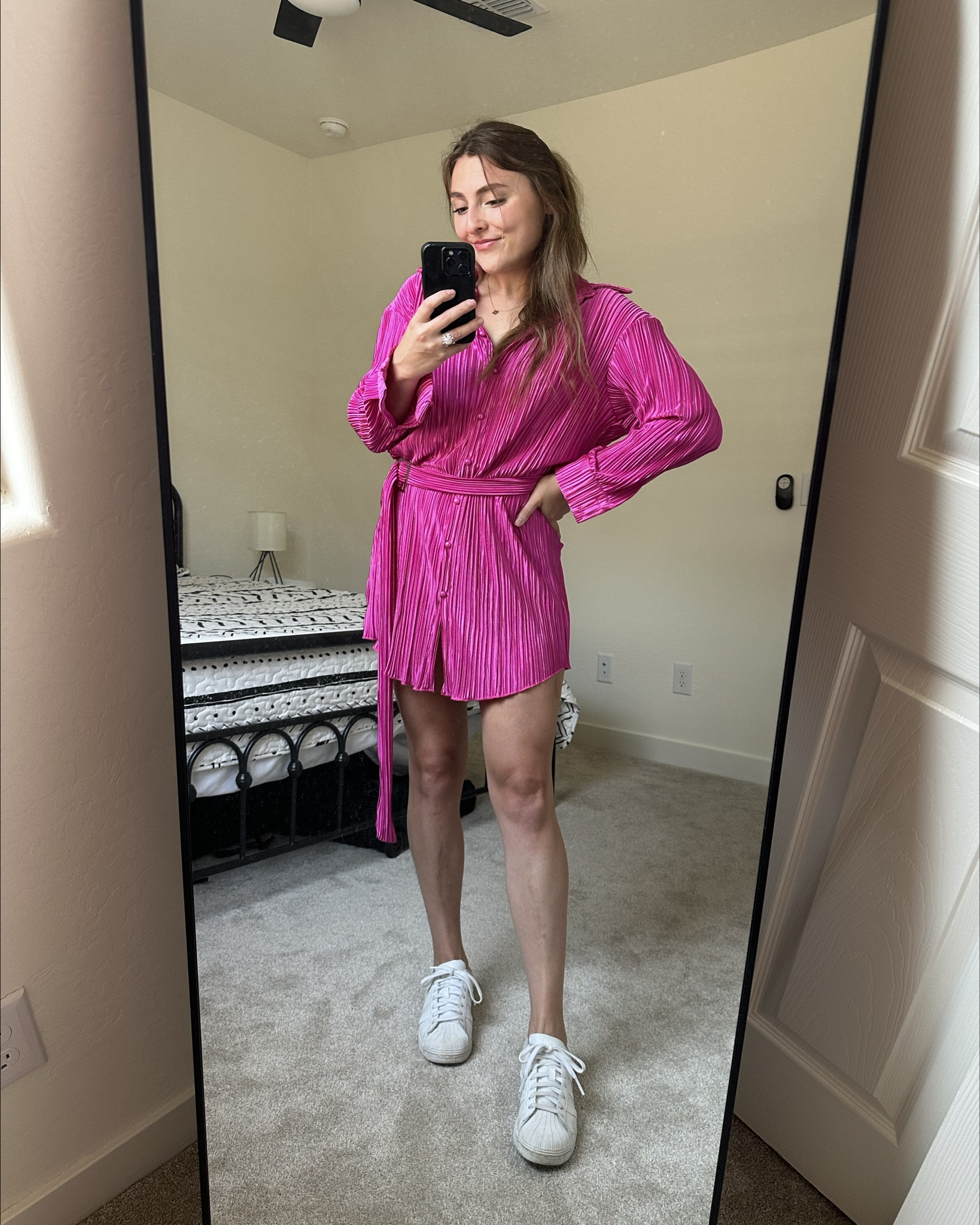 This dress from Amazon is sooo comfy & perfect as we transition into the cooler weather 💞 You could easily dress this up or down!
Length: I’m 5’4 and wearing a size small. You could size up if you want a longer fit 


Amazon finds, long sleeve dress, Amazon dress finds, Amazon date night outfit 

#LTKFindsUnder50