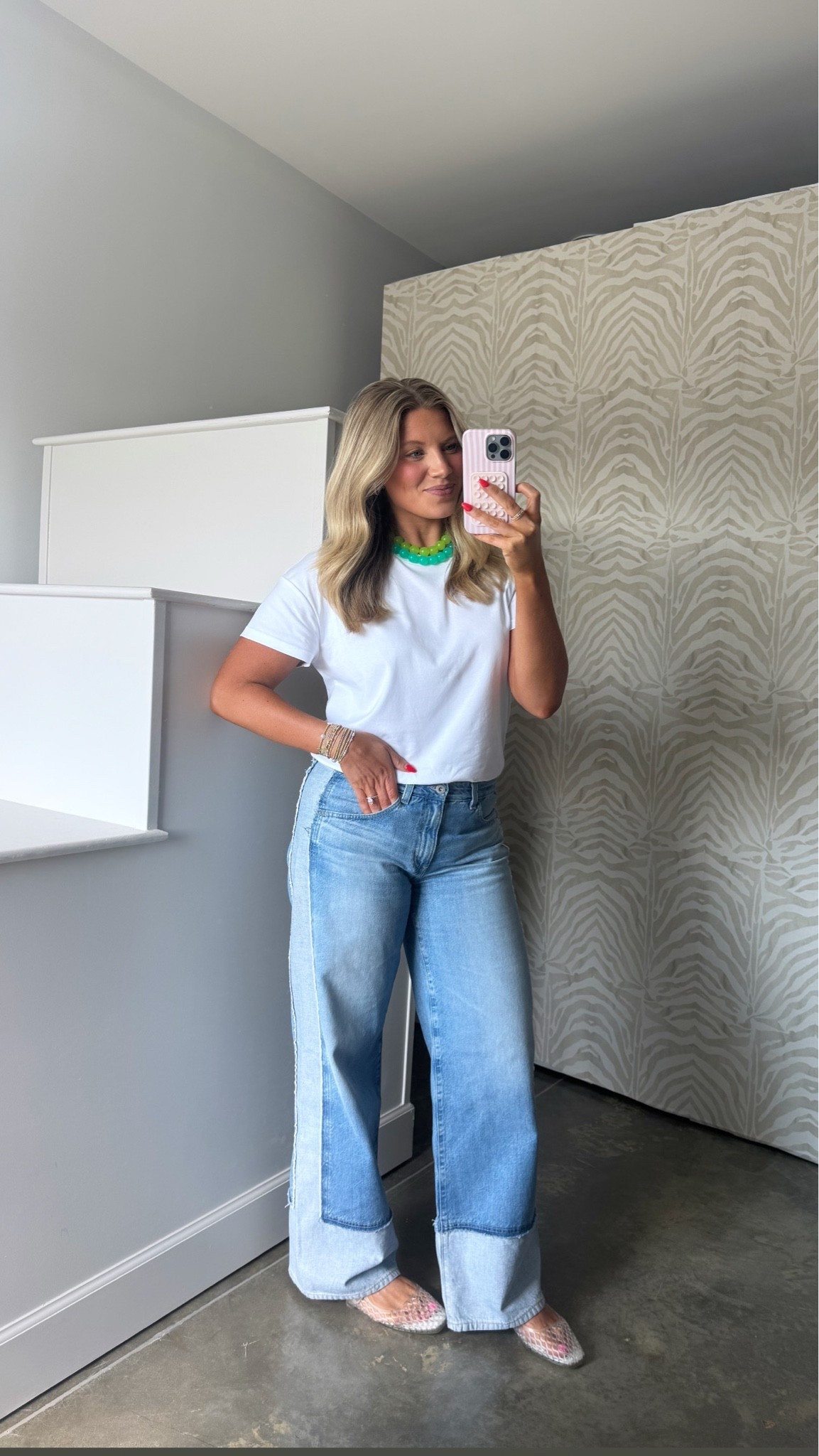 Fit from yesterday!!! I am OBSESSED with these jeans!!! Pricey, but worth it imo 🤍


Wearing size 29 in denim for looser fit 
Wearing medium in bodysuit