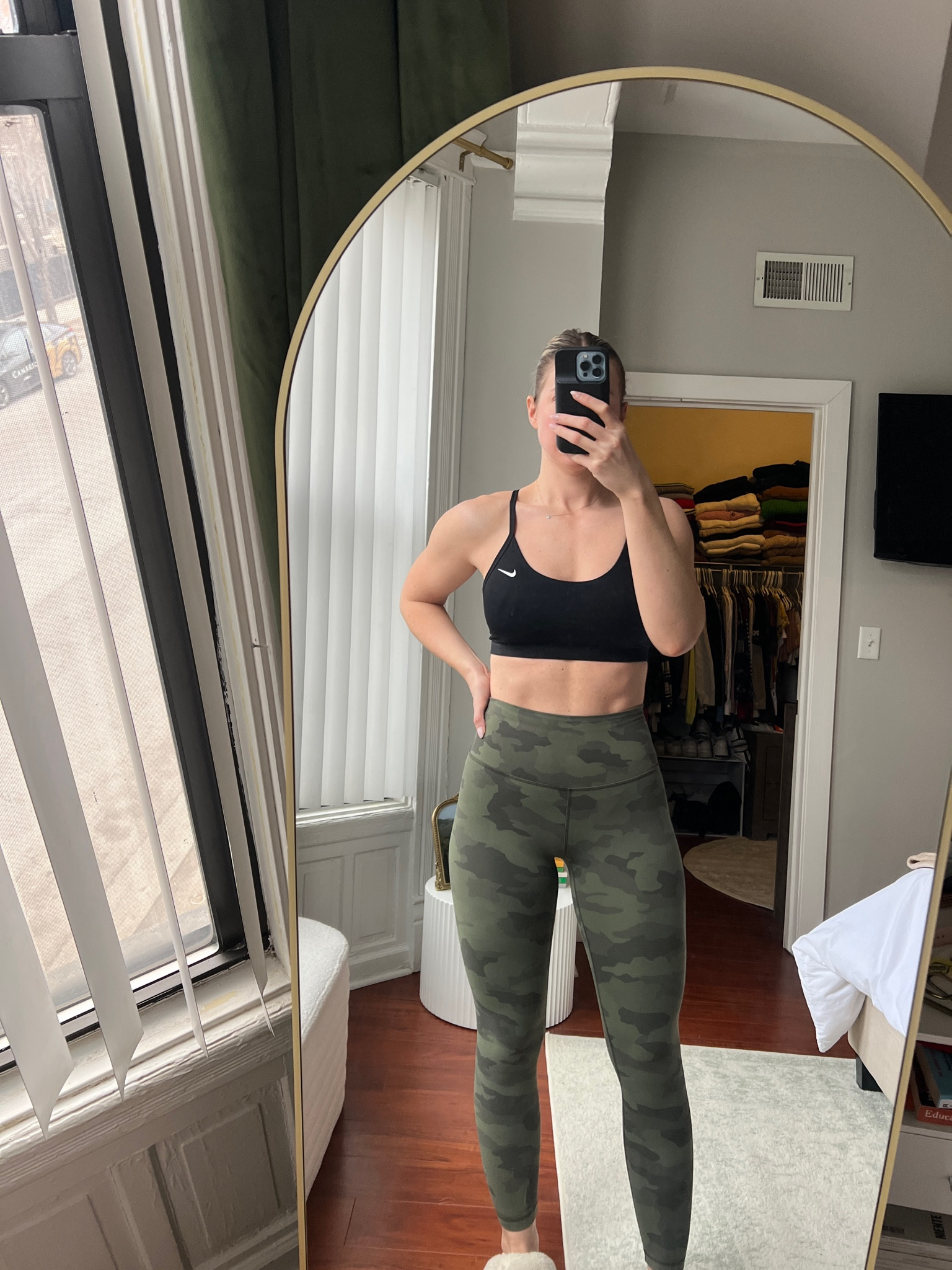 Gym fit of the day 💚 wearing a size 4 in leggings! 

#LTKfindsunder100 #LTKfitness