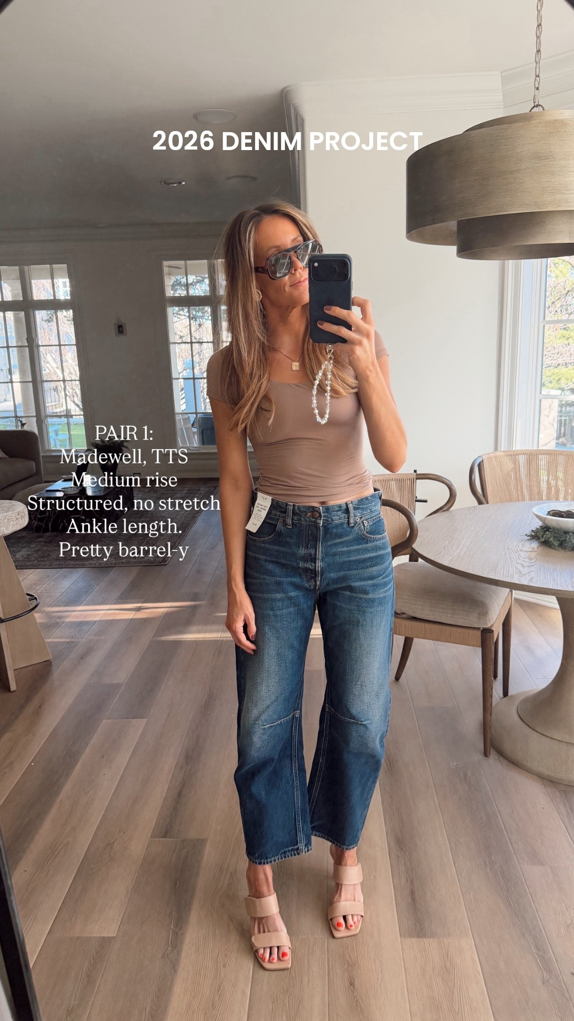 Madewell Darted Barell leg jeans, danver wash, tts. Mid rise, structured 

#LTKmomlife #LTKgrwm #LTKOver40