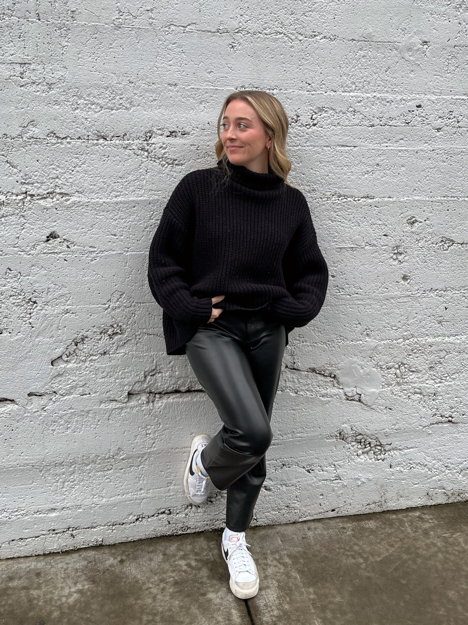 all black outfit🖤

leather pants, Abercrombie leather pants, leather pants, leather pants outfit, black leather pants, white sneakers, white sneakers outfit, black sweater, casual winter outfit, winter outfits, winter outfit ideas, fall outfits, fall outfit ideas, nike blazer

#LTKsalealert #LTKfit #LTKshoecrush