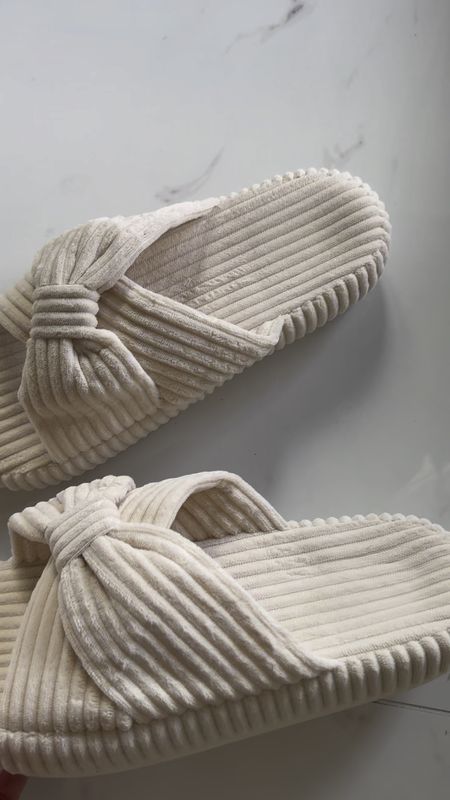 Memory foam slippers from Amazon under $30

#LTKFindsUnder50 #LTKStyleTip