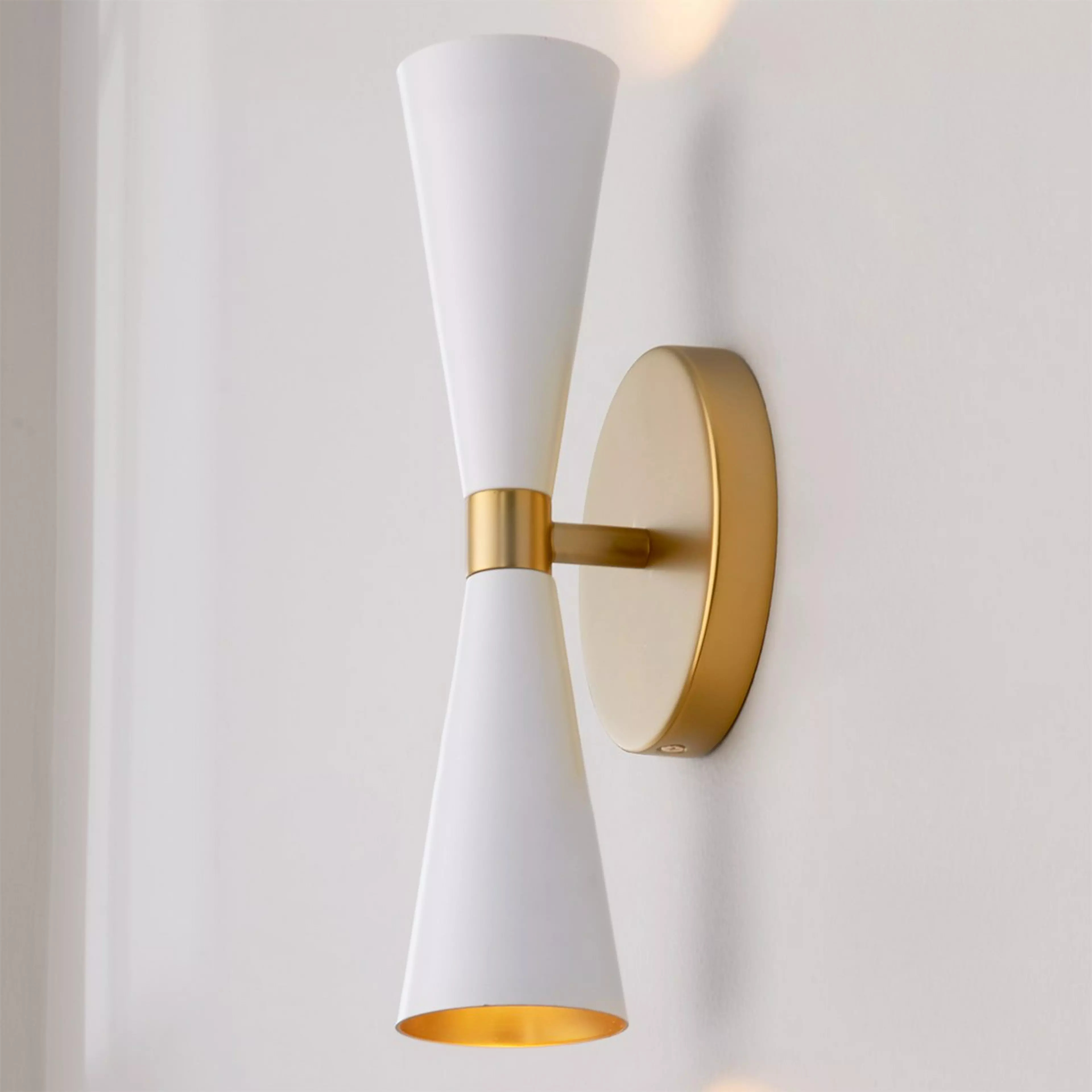 Sanduhr Sconce | Shades of Light