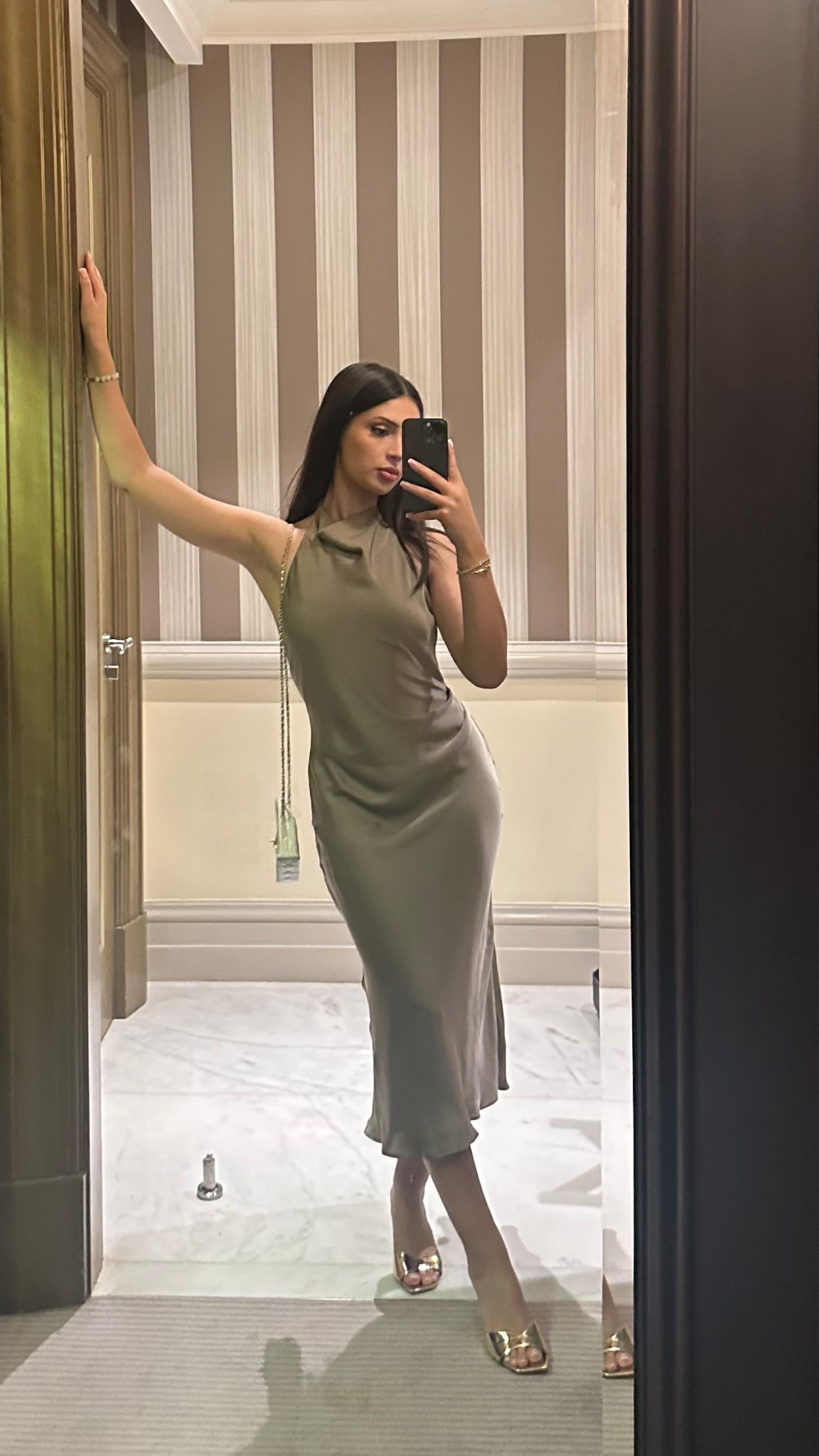 This dress for when u want your body to GIVE 