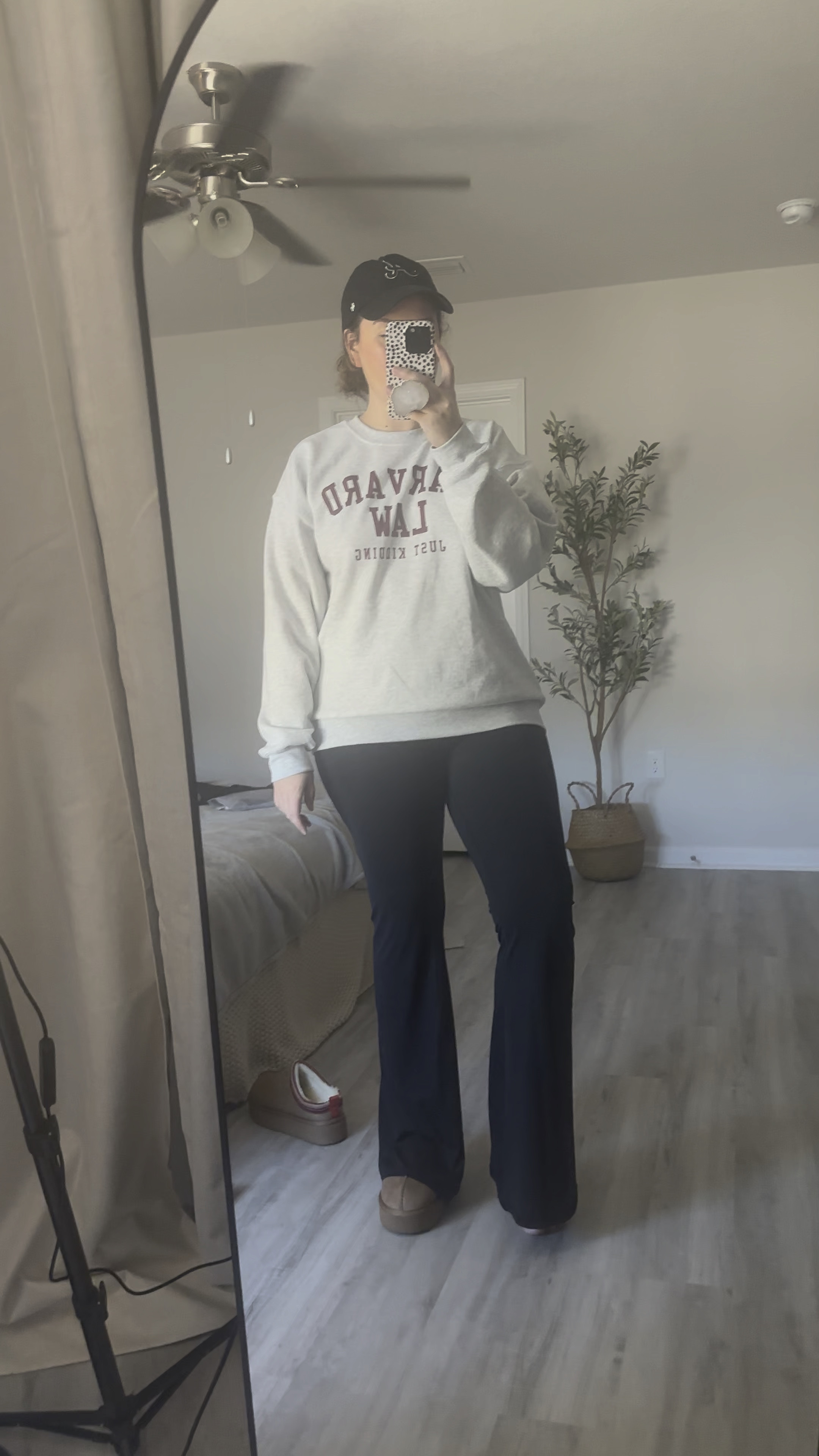 The best flared leggings from Amazon! 

Comfy look | everyday looks | ootd | comfy ootd | cozy ootd | mom fit | errands outfit | sweatshirt outfit 

#LTKmidsize #LTKfindsunder50 #LTKMostLoved