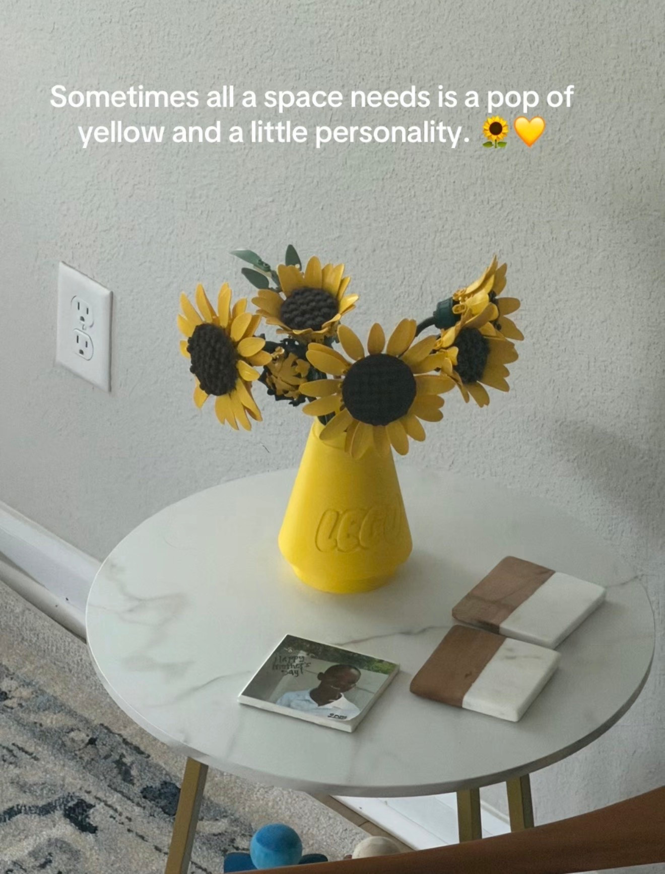 🌻 These Lego sunflowers were exactly what this little corner needed.

#HomeDecorFinds #LegoFlowers #SunflowerDecor #HomeStyling  #CreatorSupportingCreators #HomeDecorInspo #YellowDecor

#LTKHome