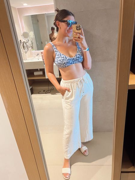 Todays beach fit🤎 (I spy a cutie in the background👀😂🫶🏻)

Poolside, beach outfit, vacation outfit, swimsuit, bathing suit, 2 piece bathing suit, high rise bikini, linen pants, travel outfit

#LTKswim #LTKtravel #LTKmidsize