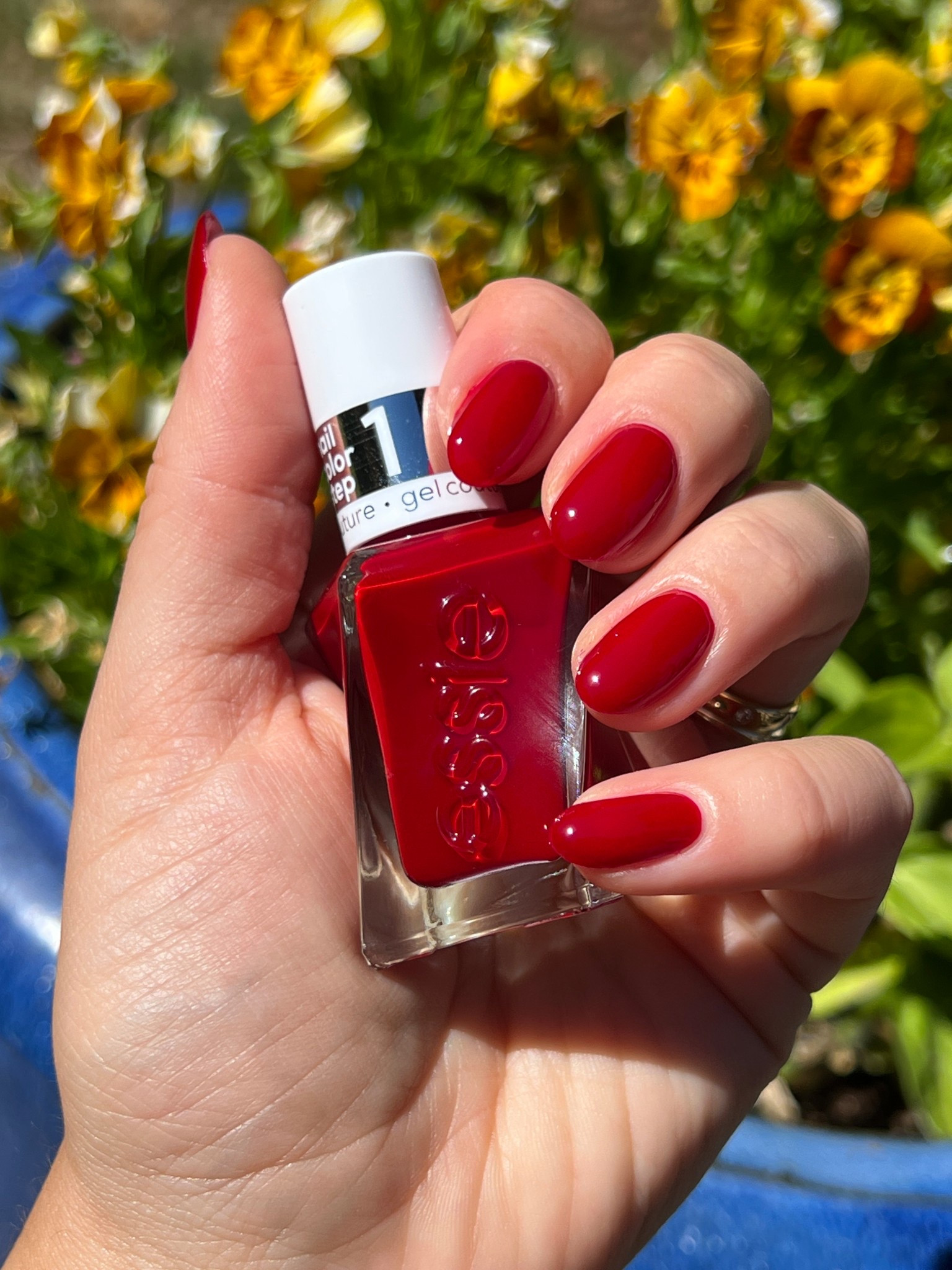 #ad my new favorite red polish from essie gel couture in the shade bubbles only! It’s so shiny, long lasting and there’s no uv lamp required! I’m also linking some new colors I’m loving for fall! @essie @target  #essielove #TargetPartner #Target @shop.LTK #liketkit #essie 

#LTKFindsUnder50 #LTKBeauty