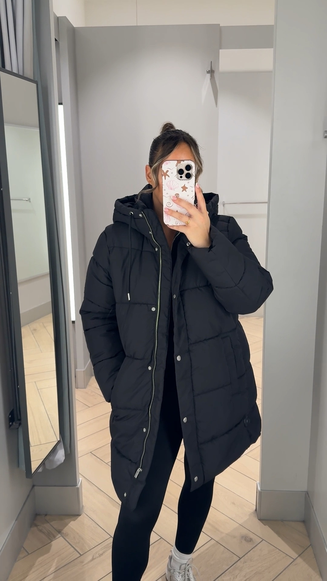 The perfect black puffer coat 🧥 

I’ve just tried this on in store and had to share it while there was 15% off! Plus it has fleecy pockets 😍

I’m a UK SIZE 10, 5ft4 and I’m wearing a small!

Winter coat, puffer coat, puffer jacket, fur trimmed coat, autumn outfits uk, autumn coat

#LTKuk #LTKwinter #LTKautumn