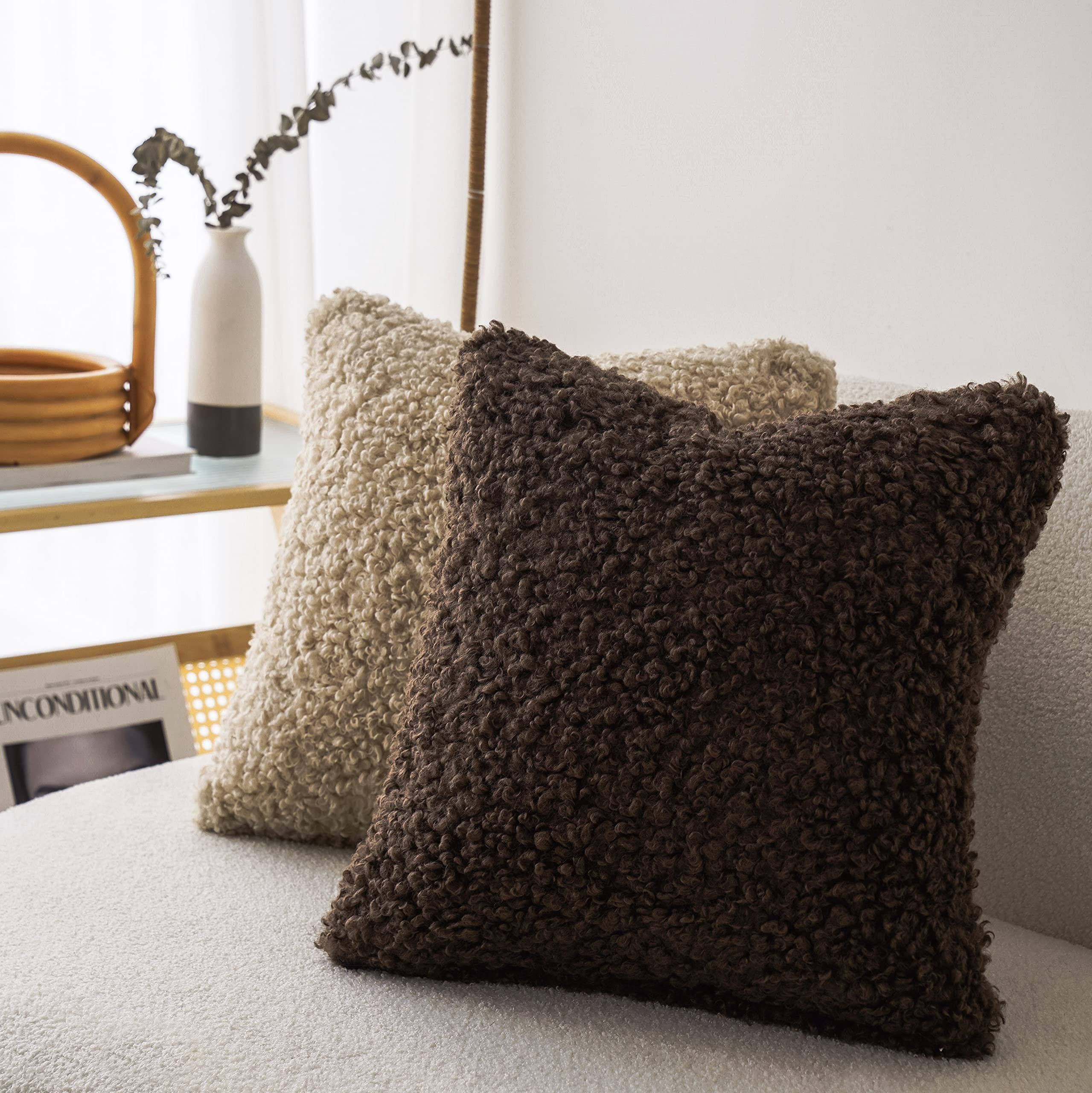 Foindtower 2 Pieces 20x20 Inch Chocolate, Faux Fur Throw Pillow Cover Accent Sherpa Pillow Fuzzy Soft Pillowcases Sheepskin Decorative Fleece Cushion Case for Bed Couch Living Room | Amazon (CA)