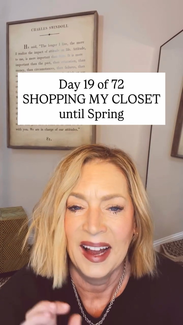 Day 19 and it’s a good one. 🖤🤍 

Comment PIXIE for links. 

#over50style #shoppingmycloset #nonewclothes #goalsover50

Comment PIXIE below to receive a DM with the link to this post on my LTK ⬇ https://liketk.it/5OxAc